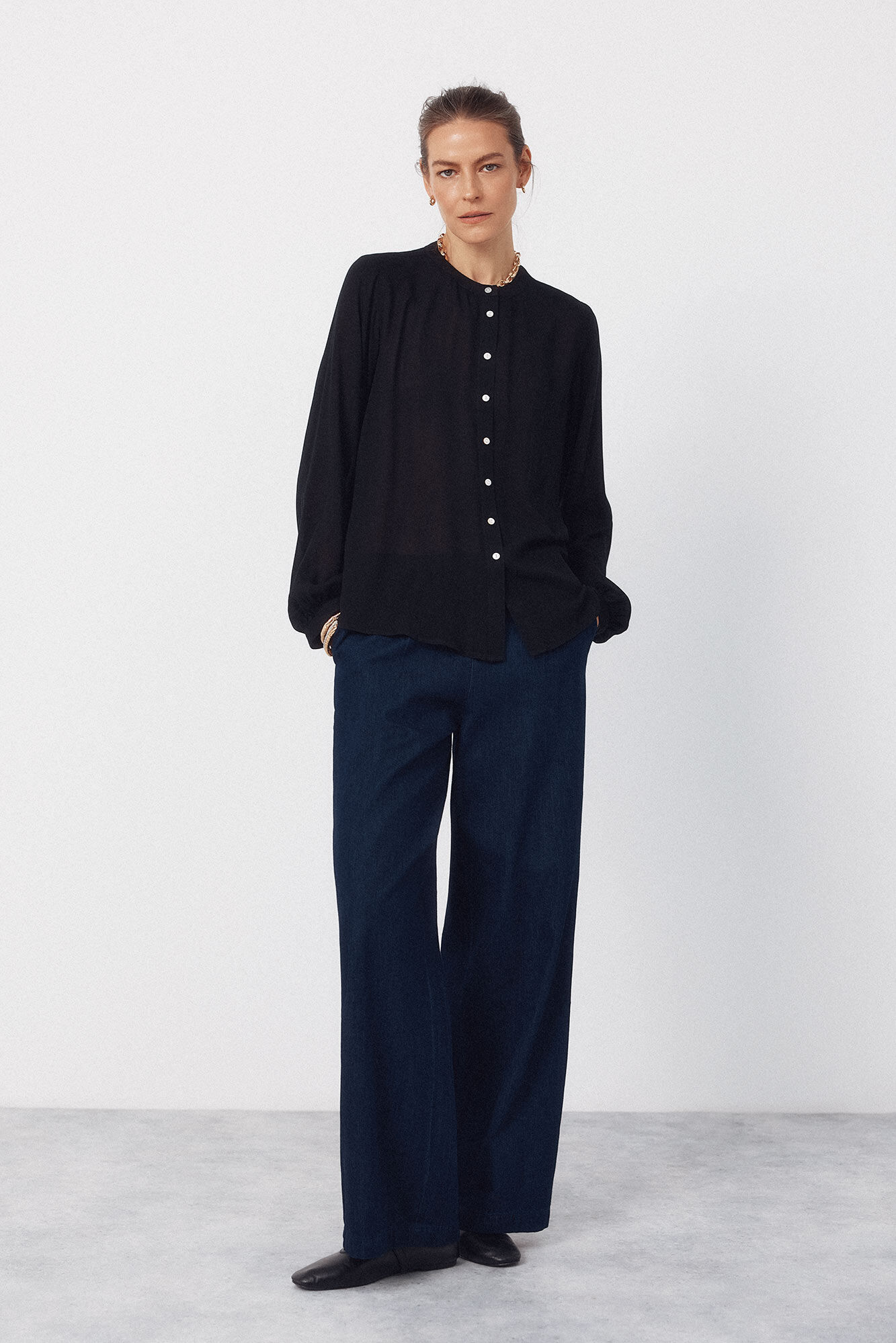 Cortefiel Blusa cuello redondo Negro