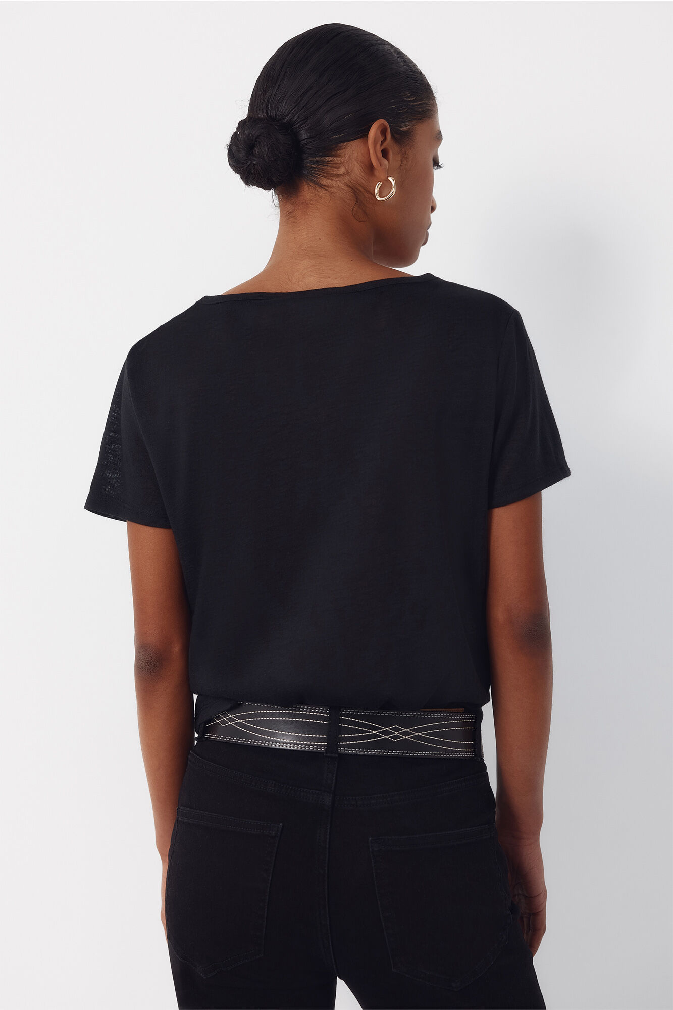 Cortefiel Playera cuello en pico con pasamaner&iacute;a Negro