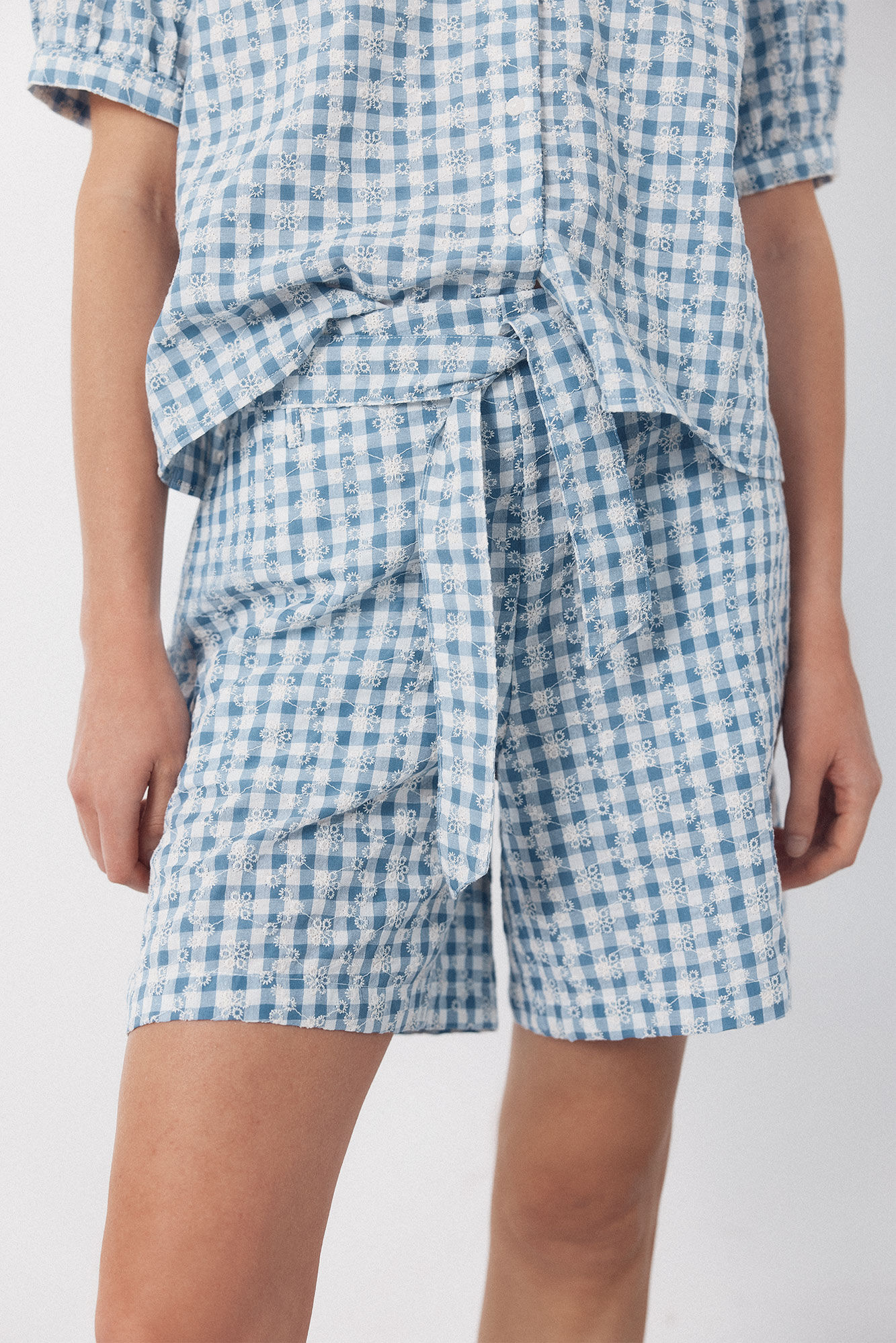 Cortefiel Bermudas vichy bordado