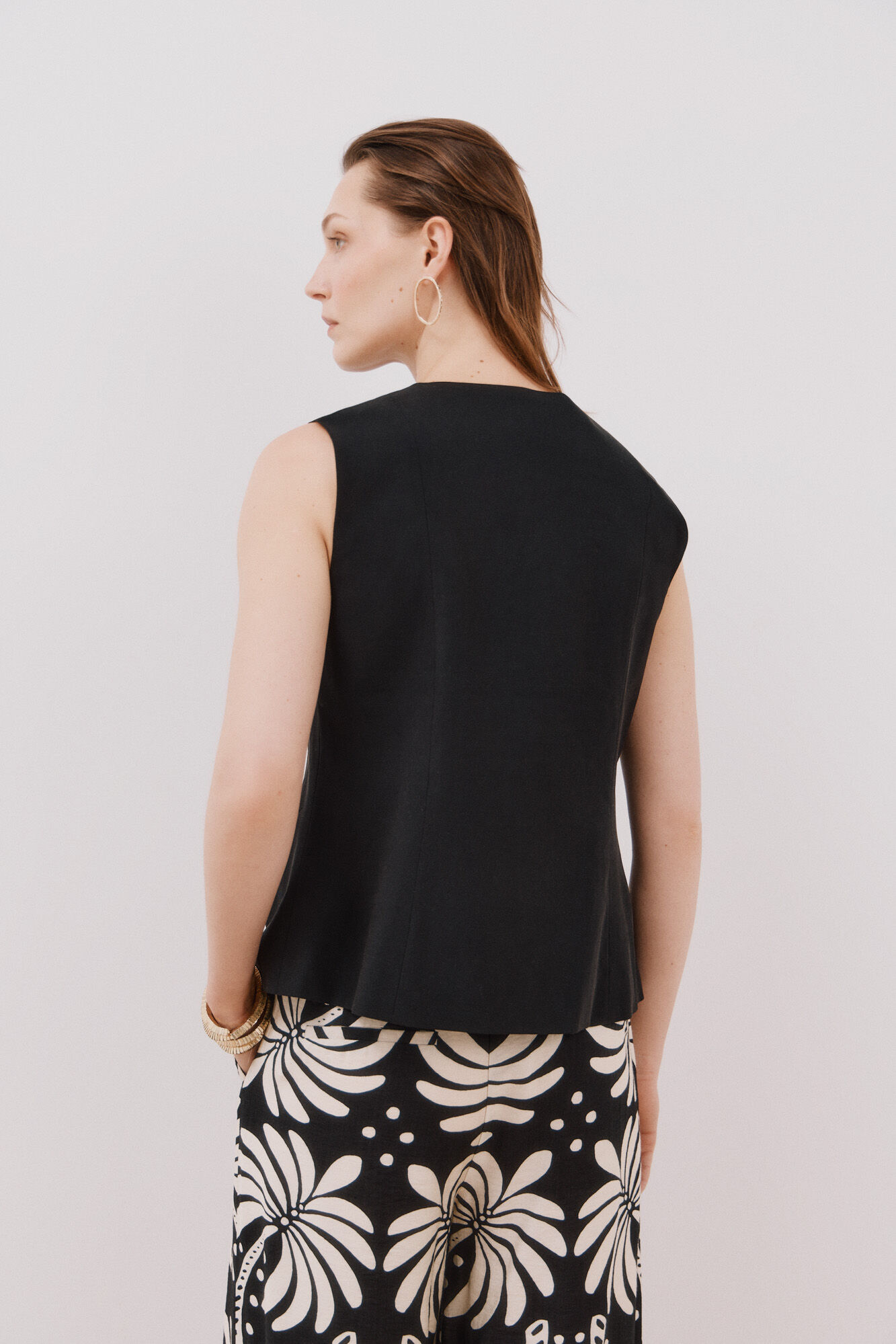 Cortefiel Chaleco cuello redondo Negro