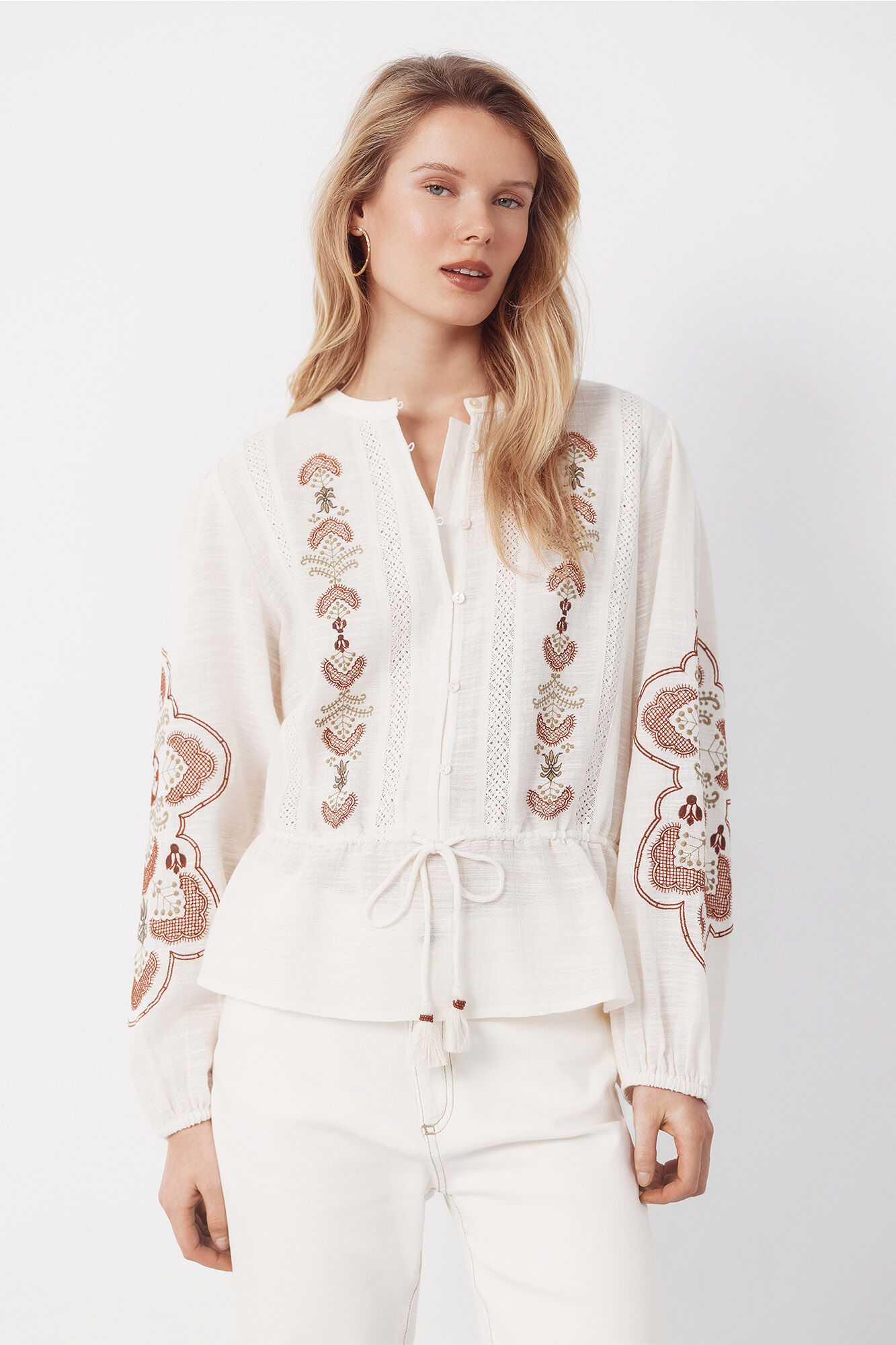 Cortefiel Blusa bordada con cintura ajustable