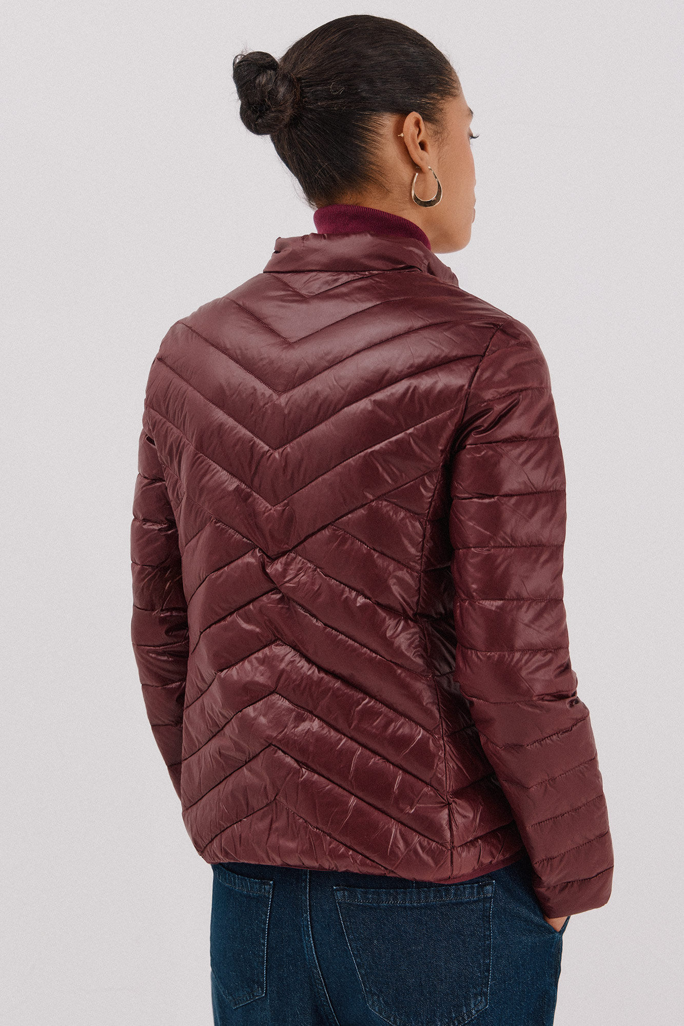 Cortefiel Chamarra reversible plumas Vino