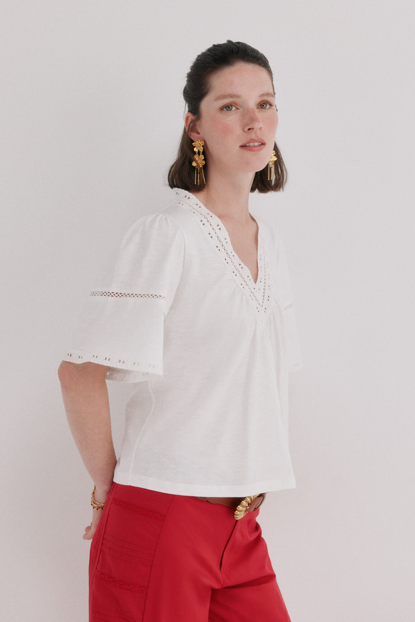 Hoss Intropia Mireia. Camiseta bordados