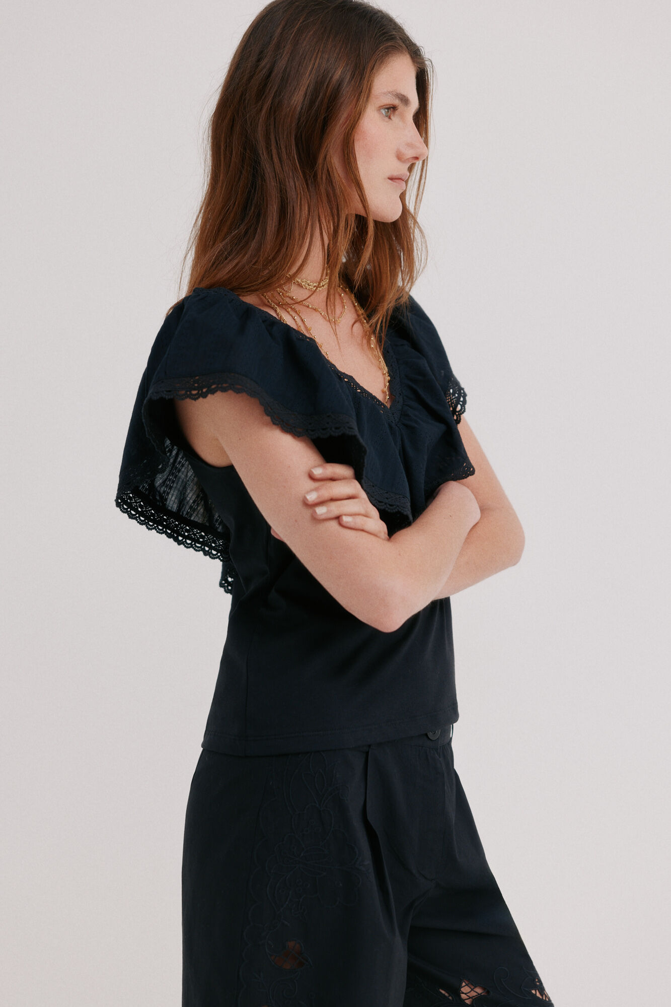 Hoss Intropia Malaika. Camiseta volante Negro