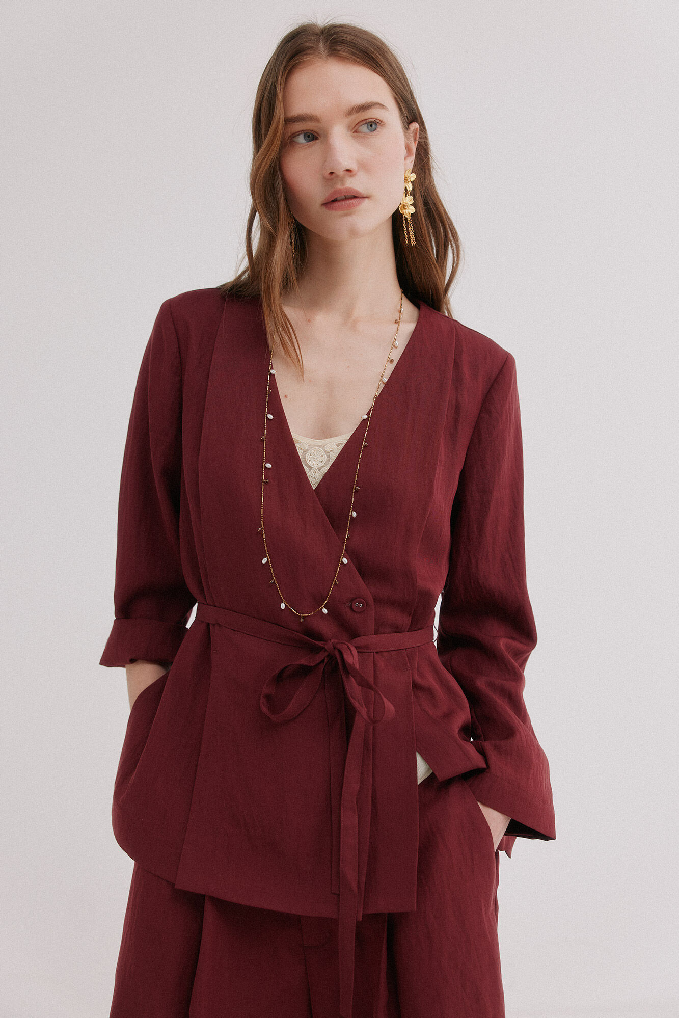 Hoss Intropia Emma. Chaqueta cruzada Vino