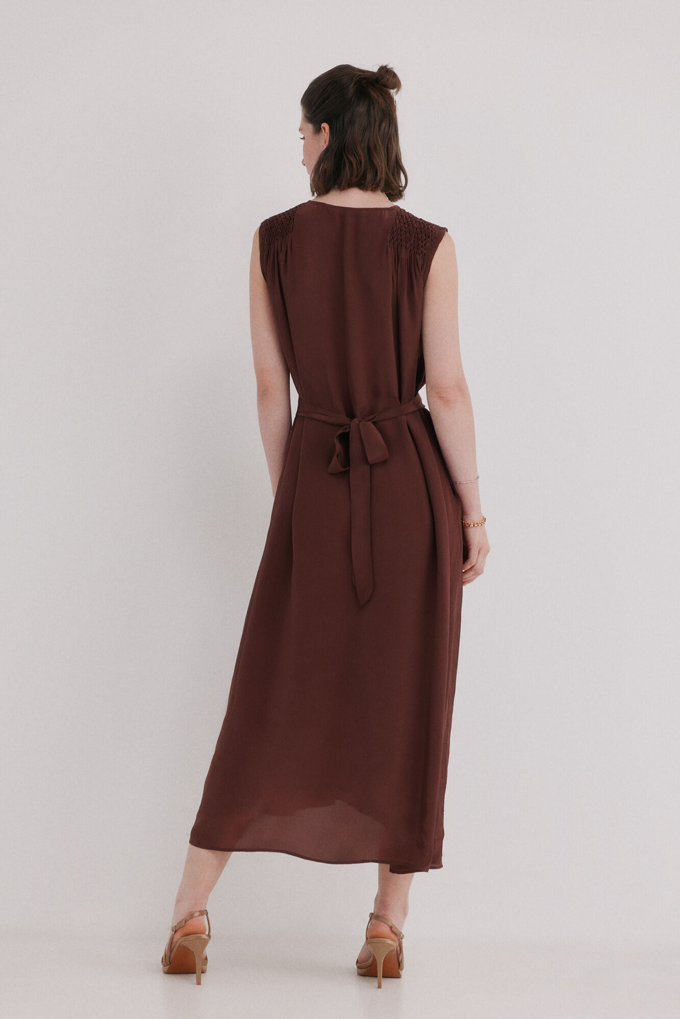 Hoss Intropia Aura. Vestido midi flu&iacute;do Marron