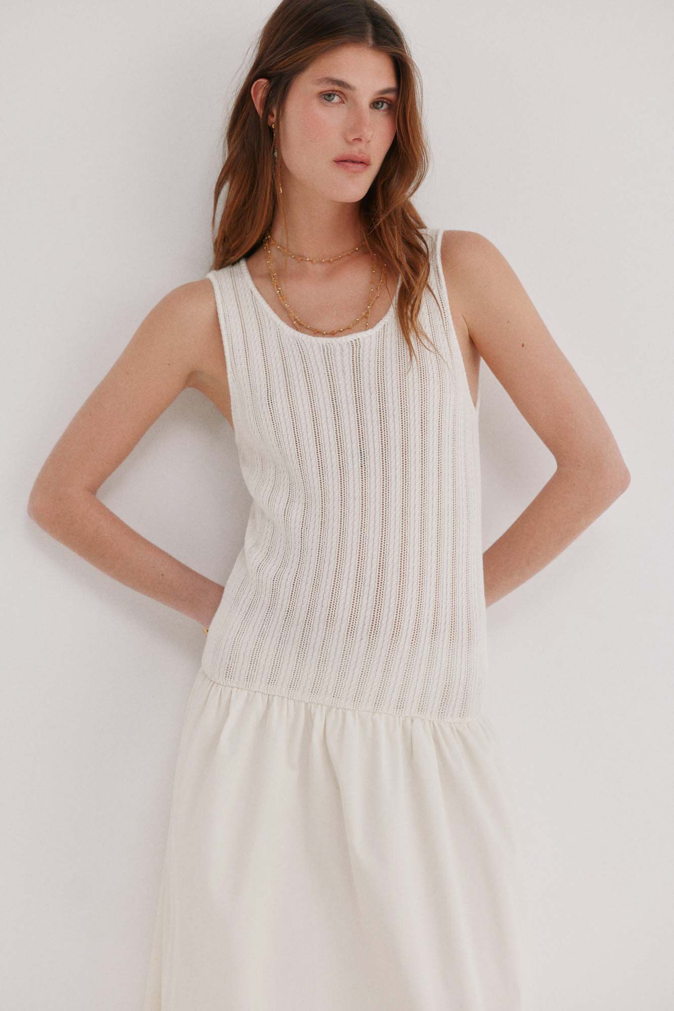 Hoss Intropia Alba. Vestido de punto combinado Beige