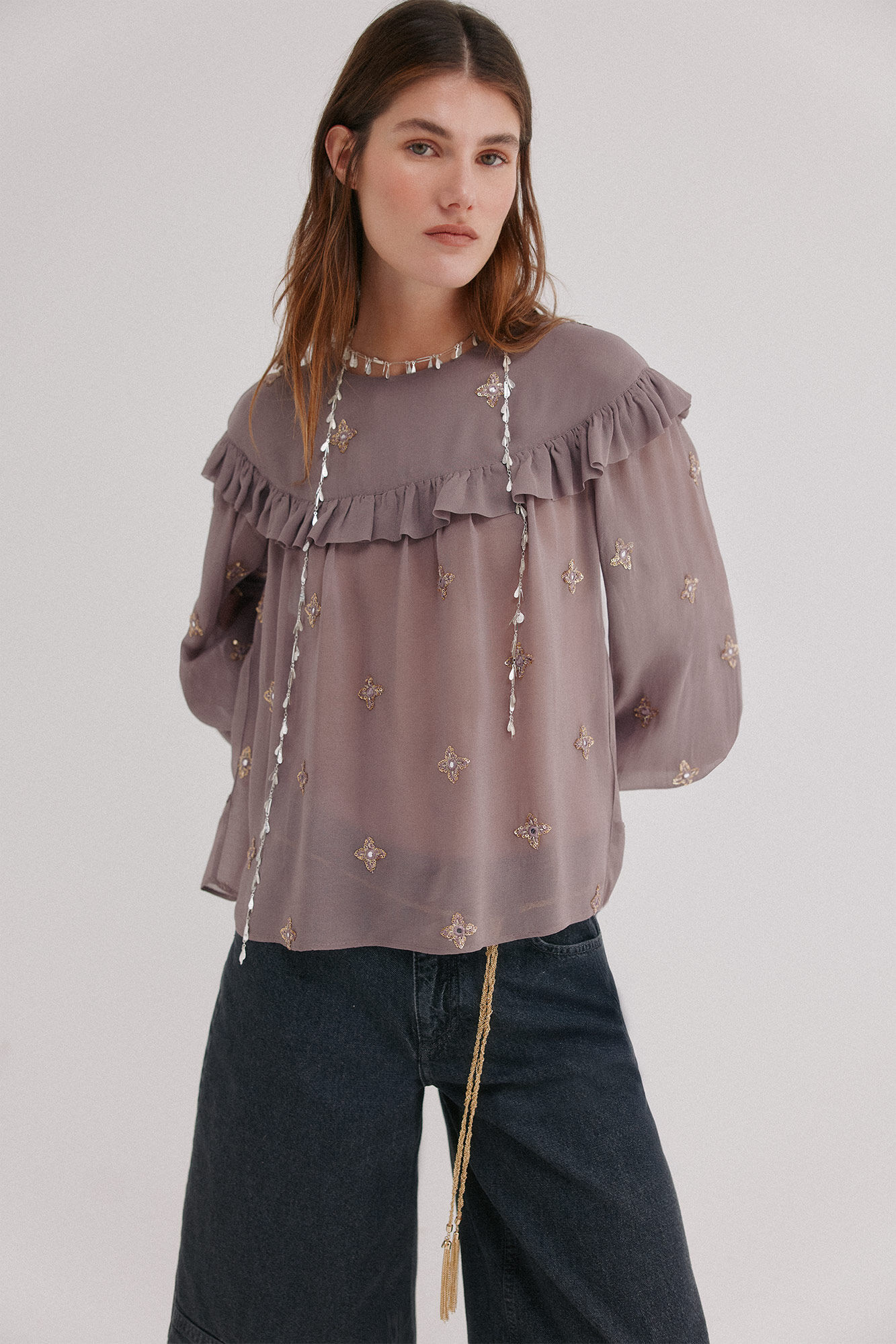 Hoss Intropia C&oacute;sima. Blusa bordada Morado