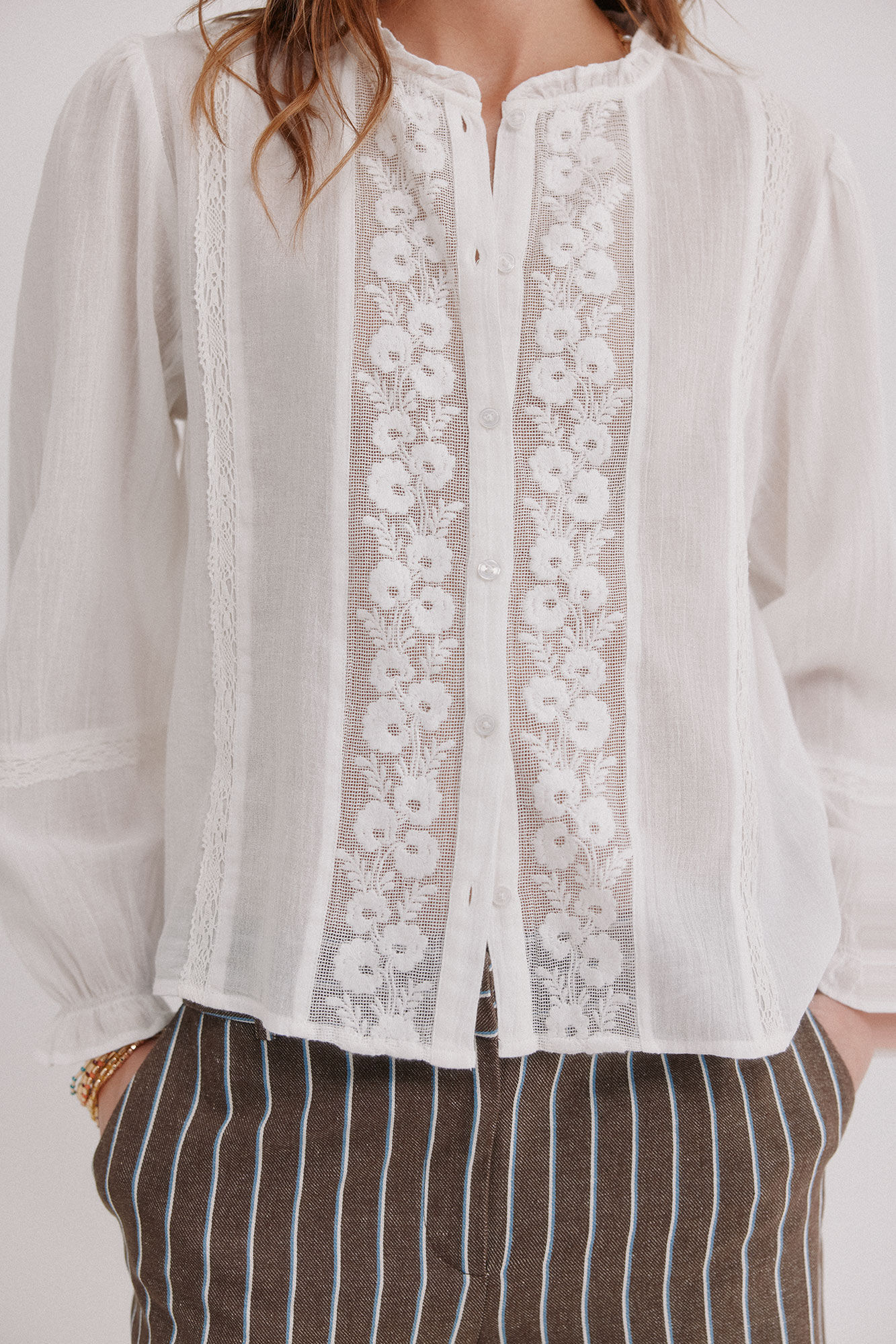 Hoss Intropia Caridad. Blusa bordada