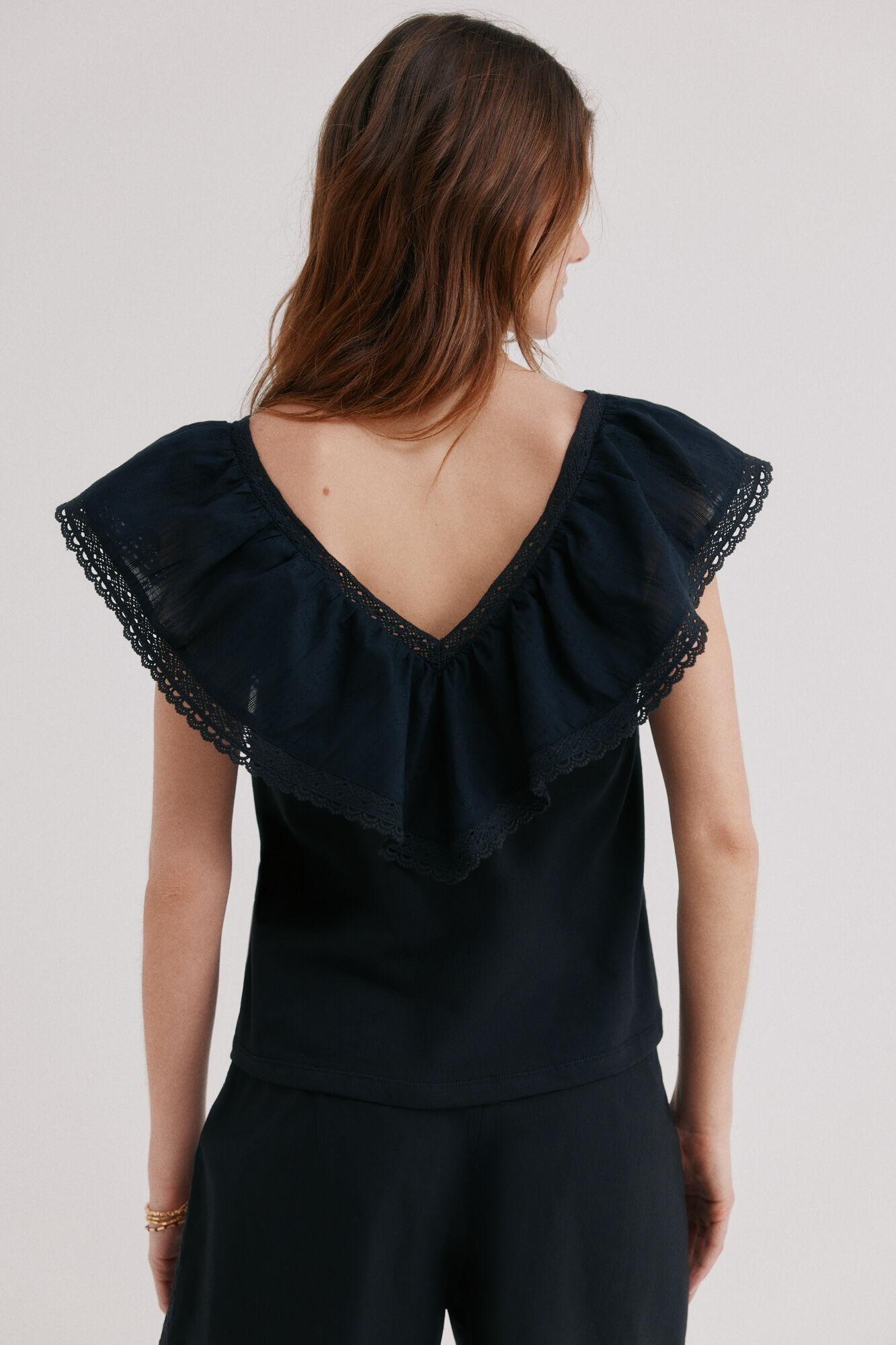 Hoss Intropia Malaika. Camiseta volante Negro