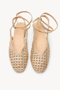 Hoss Intropia Maia. Bailarina de piel trenzada con tac&oacute;n