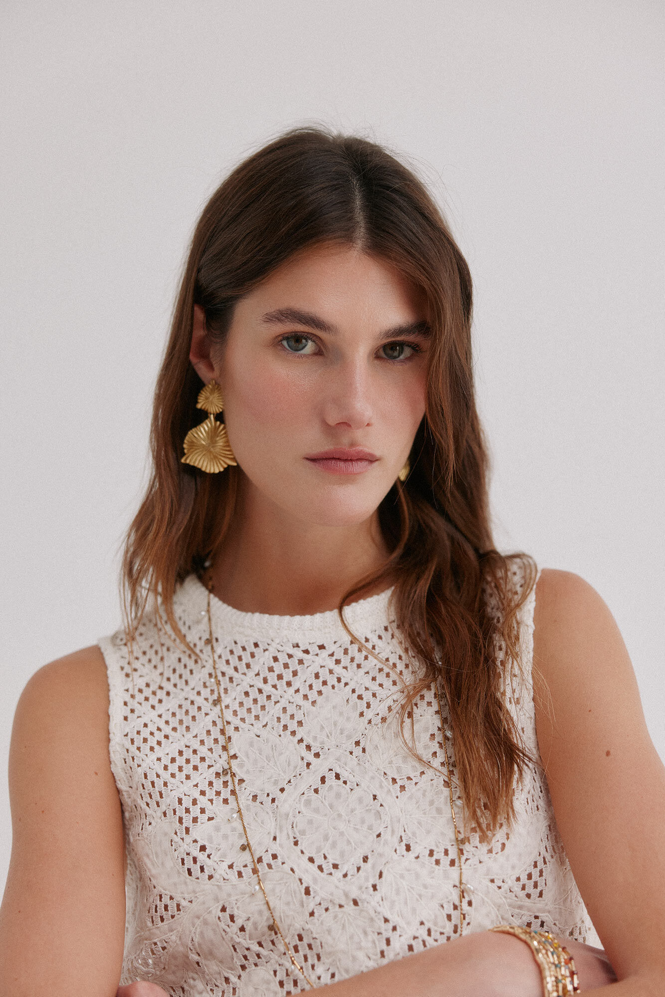 Hoss Intropia Irune. Top calado Marfil