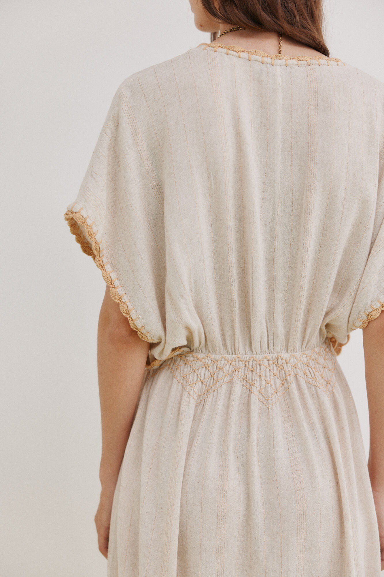 Hoss Intropia Alexia. Vestido bordado Beige