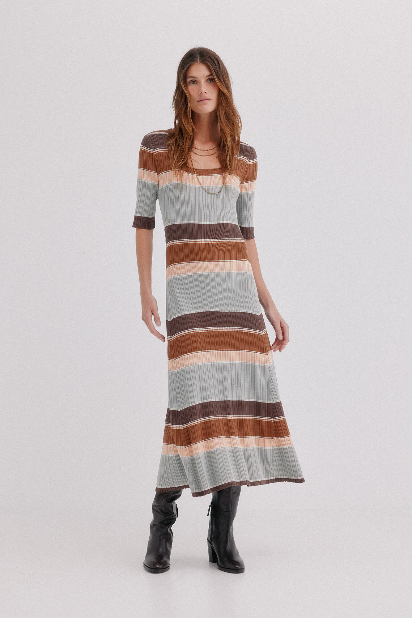 Hoss Intropia Aria. Vestido de tejido