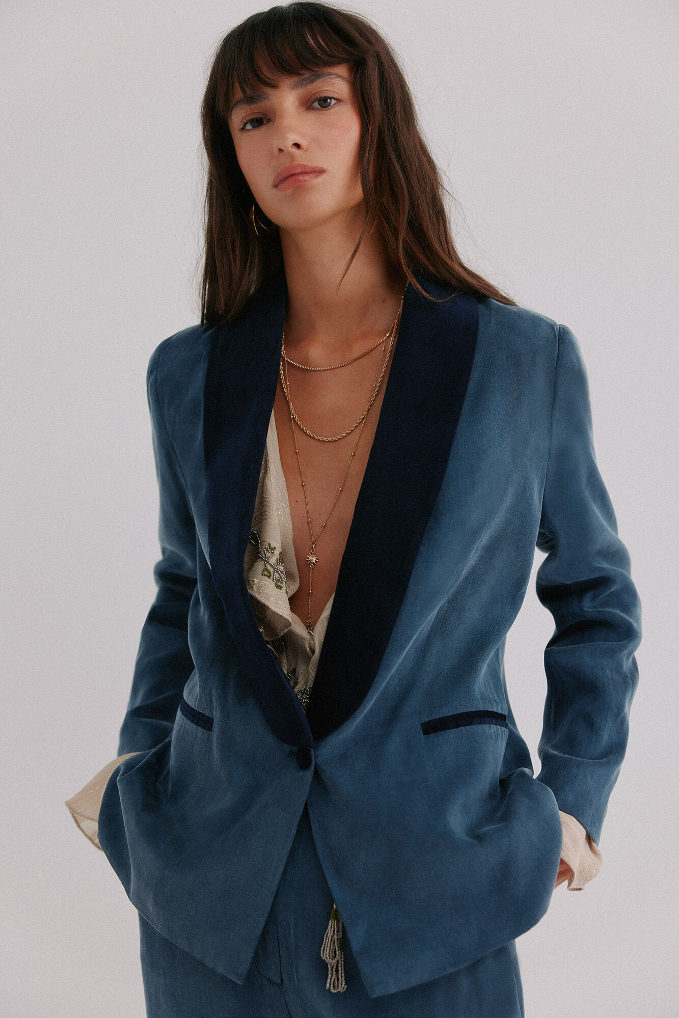 Hoss Intropia Eugenia. Blazer solapa a contraste