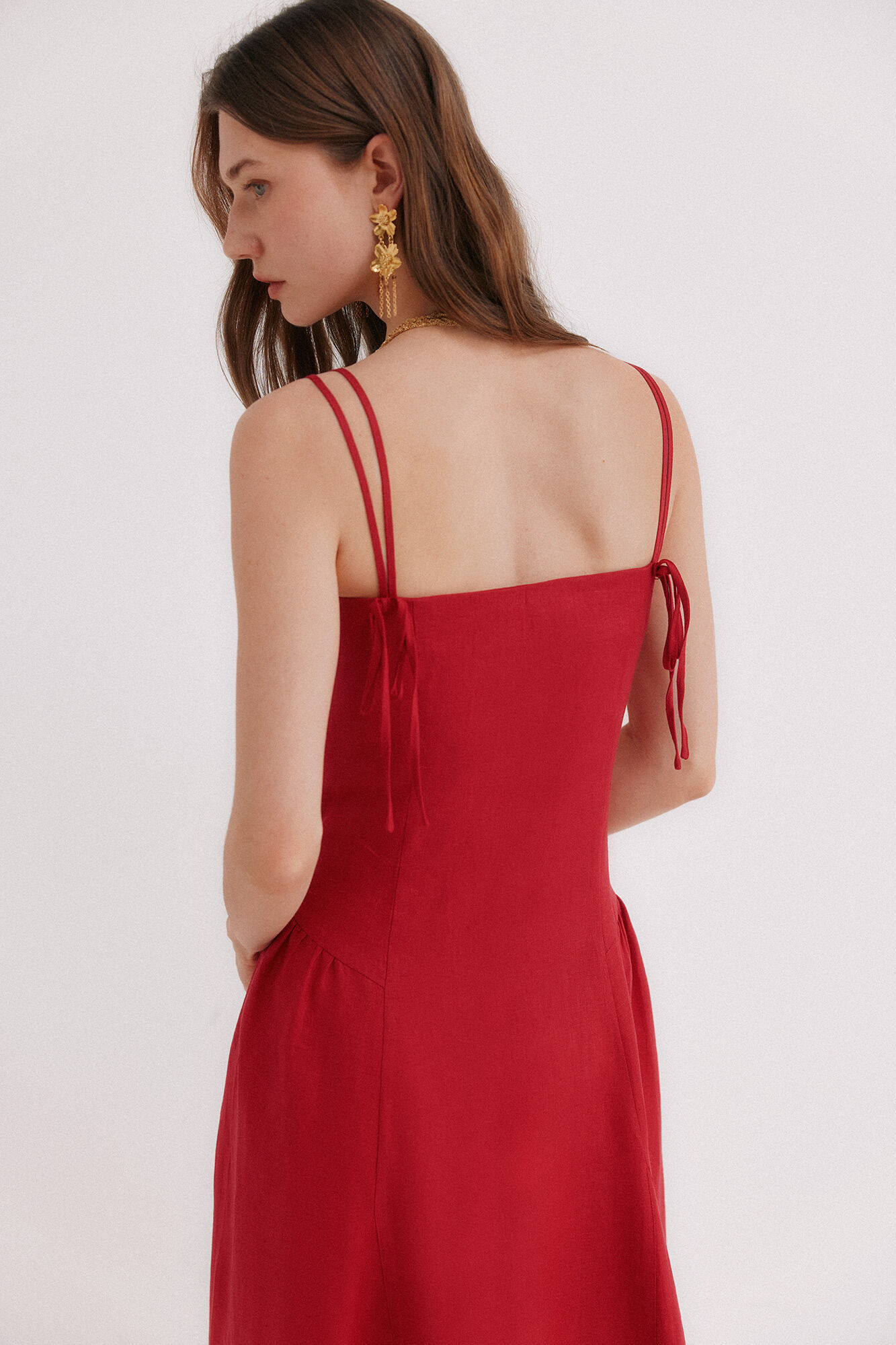 Hoss Intropia Ailin. Vestido midi rojo rojo