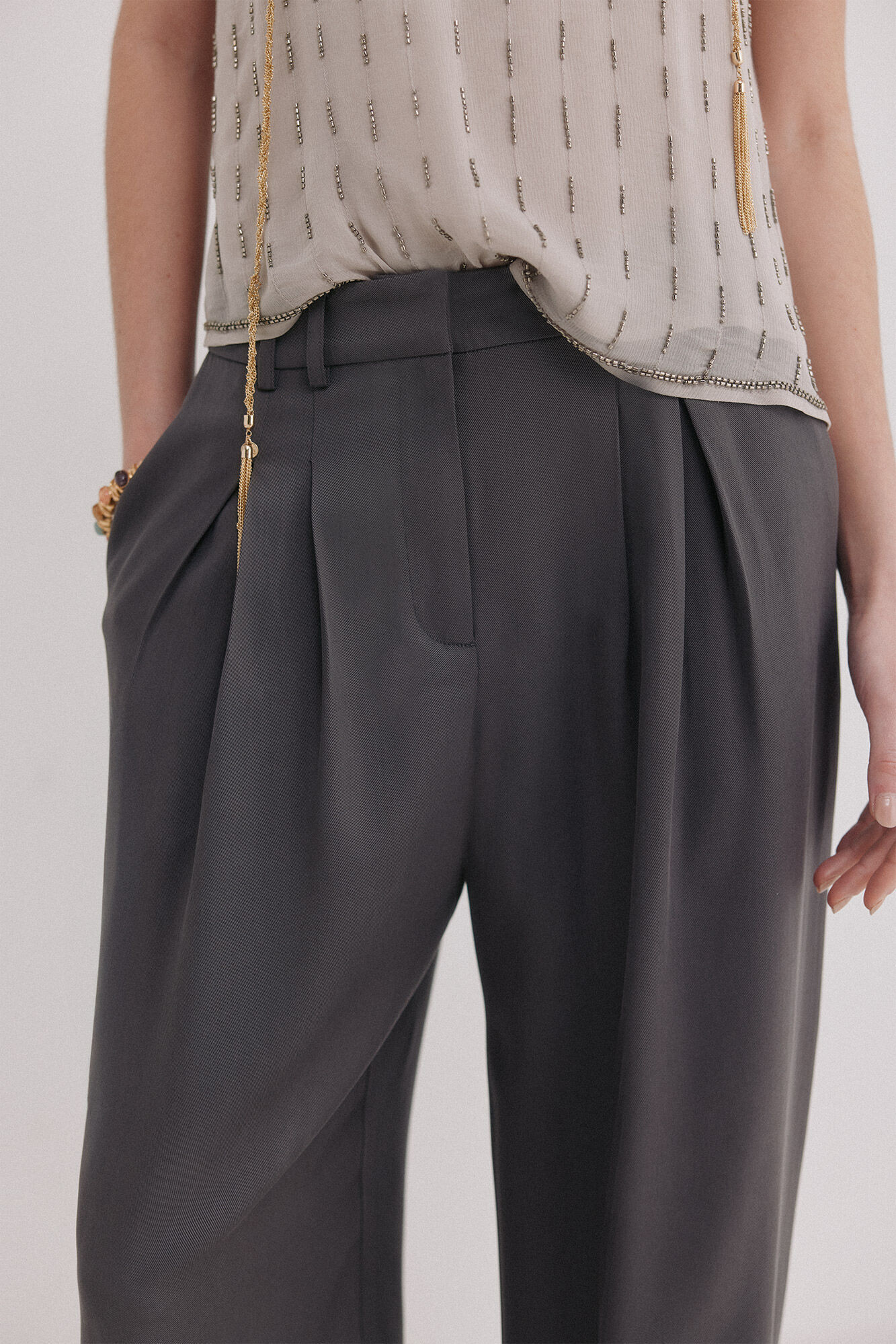 Hoss Intropia Paloma. Pantal&oacute;n de doble pliegue Gris