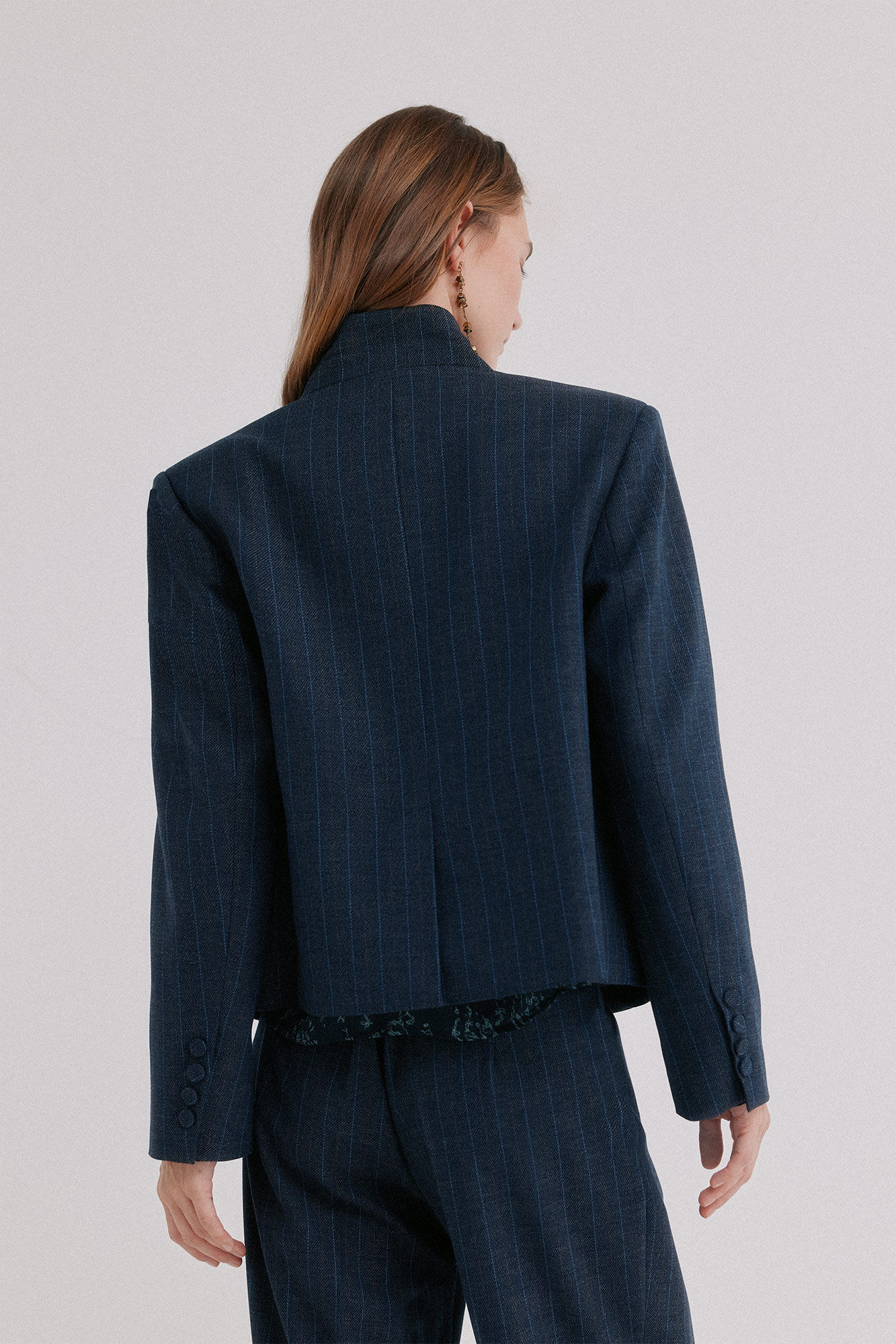 Hoss Intropia Edda. Blazer cropped Azul marino