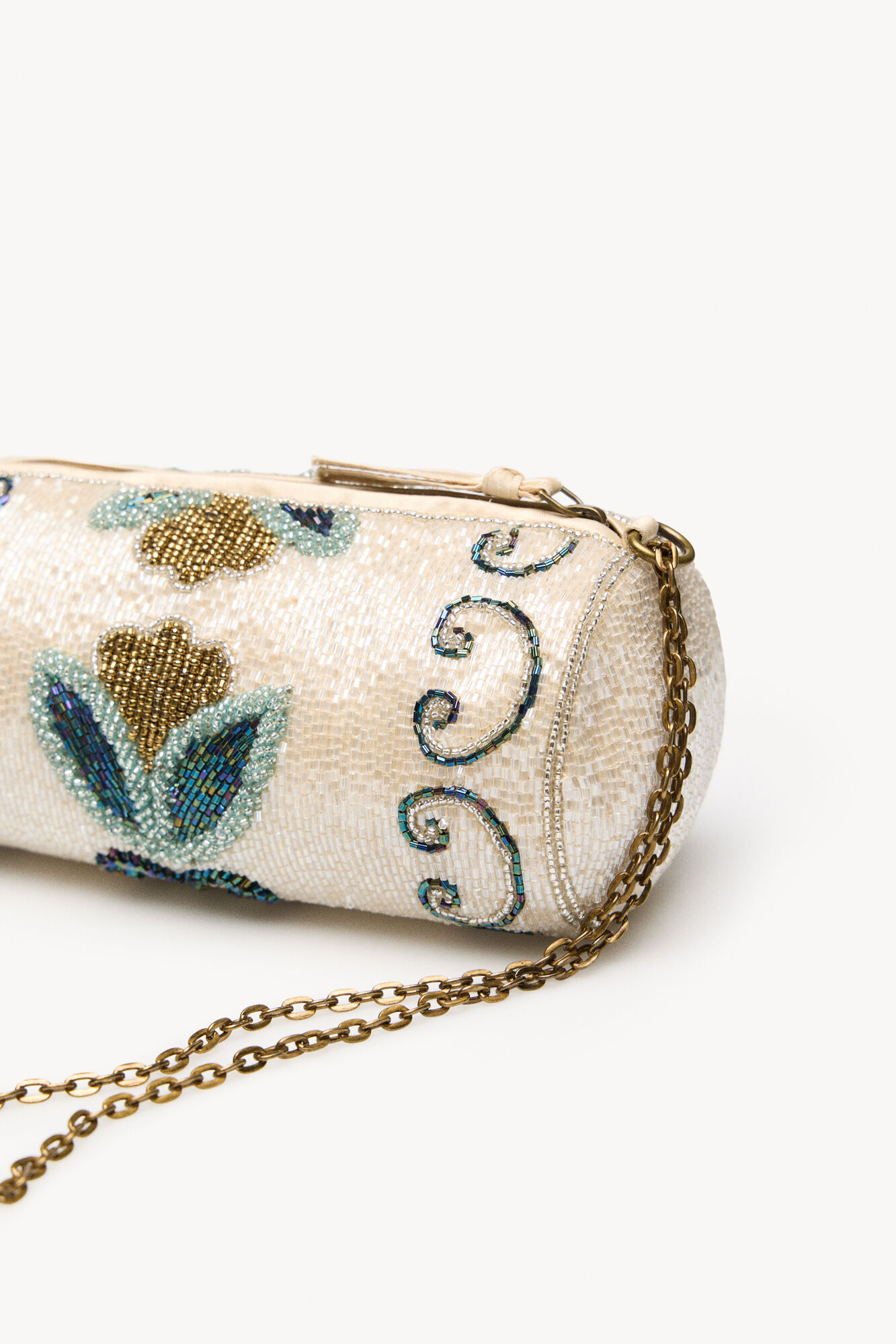 Hoss Intropia Nara. Bolsa de abalorios Marfil