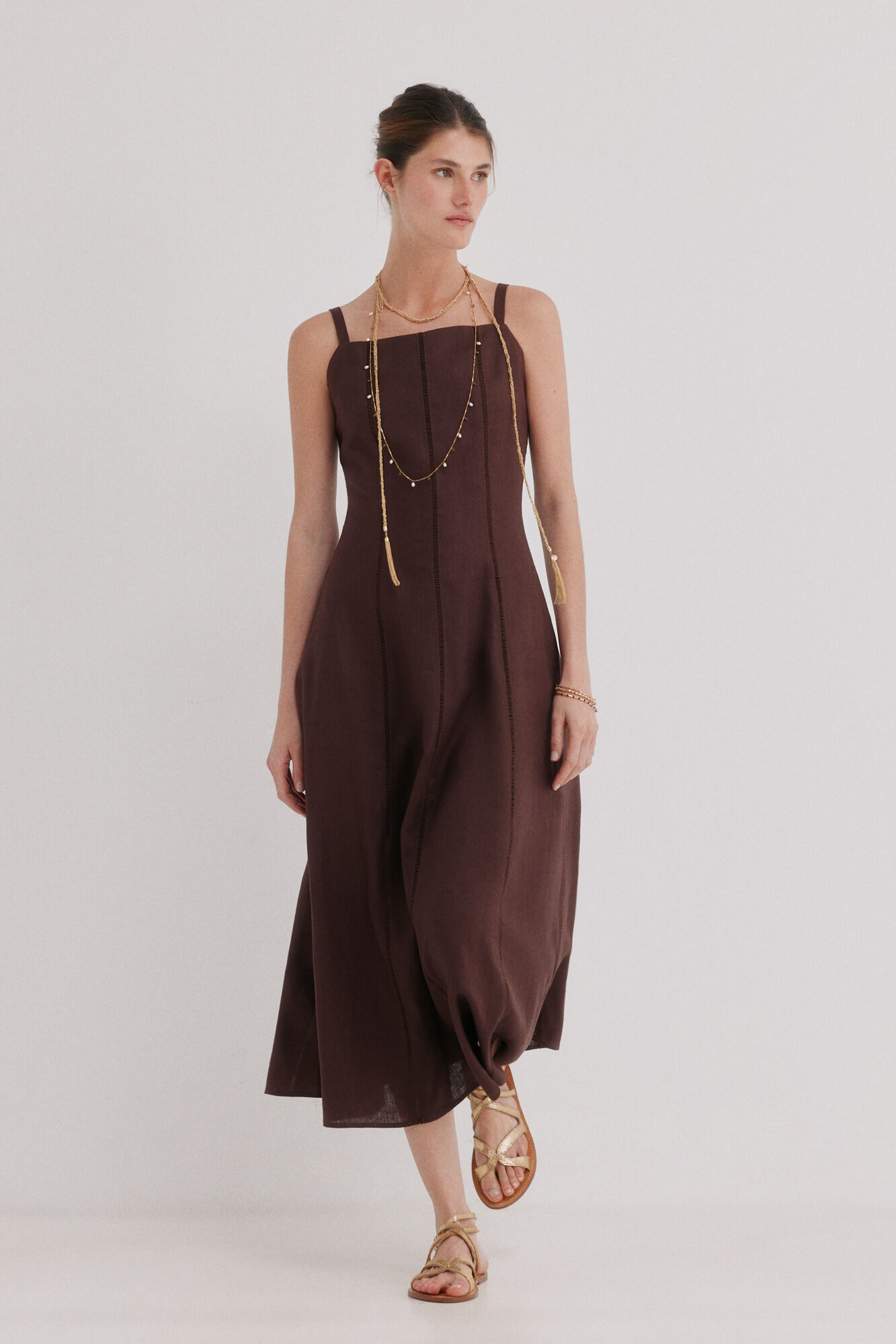 Hoss Intropia Antonela. Vestido midi lino Marron