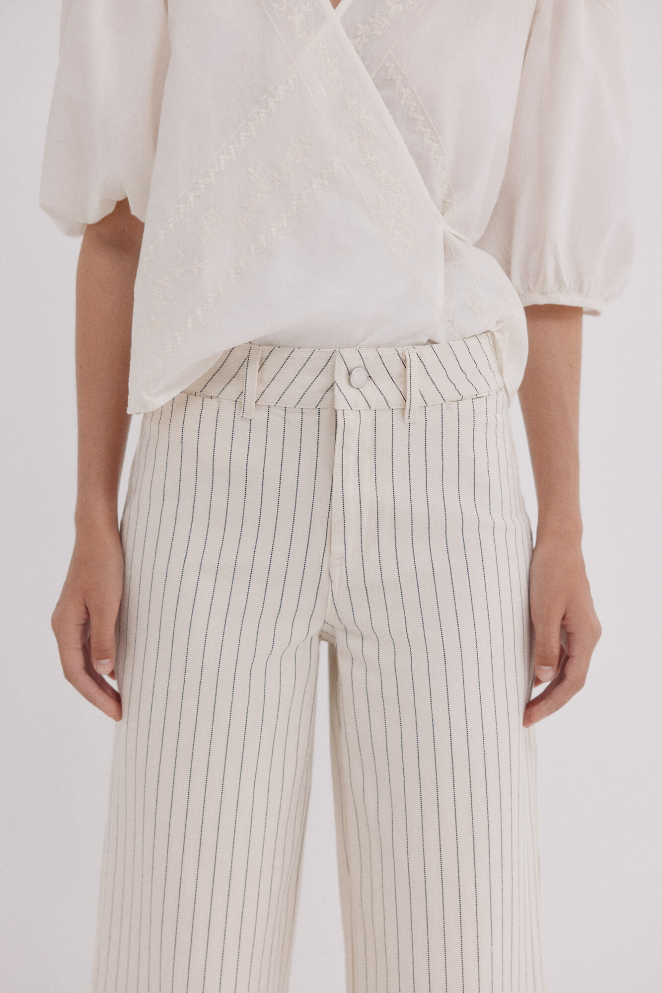 Hoss Intropia Belinda. Jeans rectos Marfil