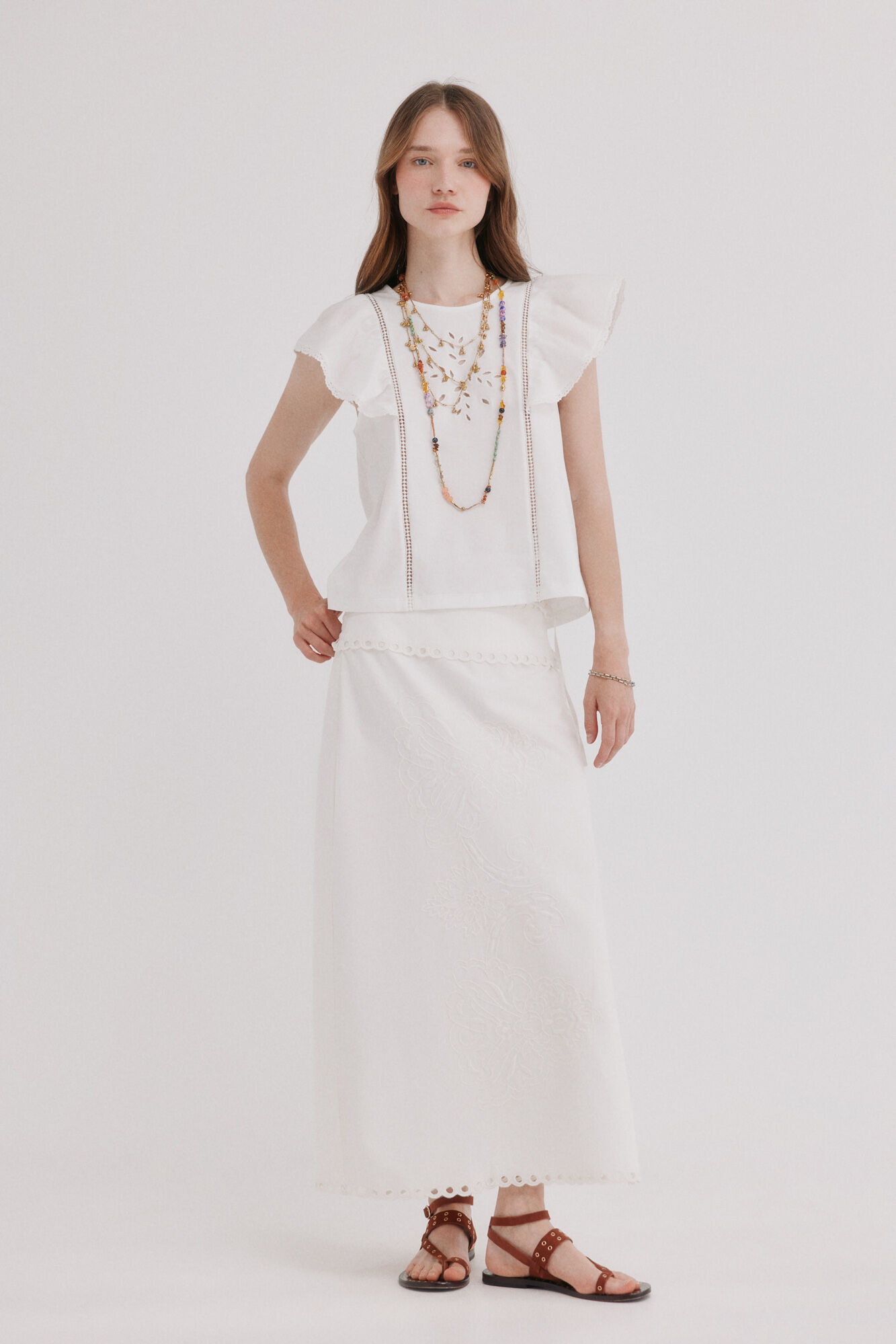 Hoss Intropia Mavie.Playera con volantes