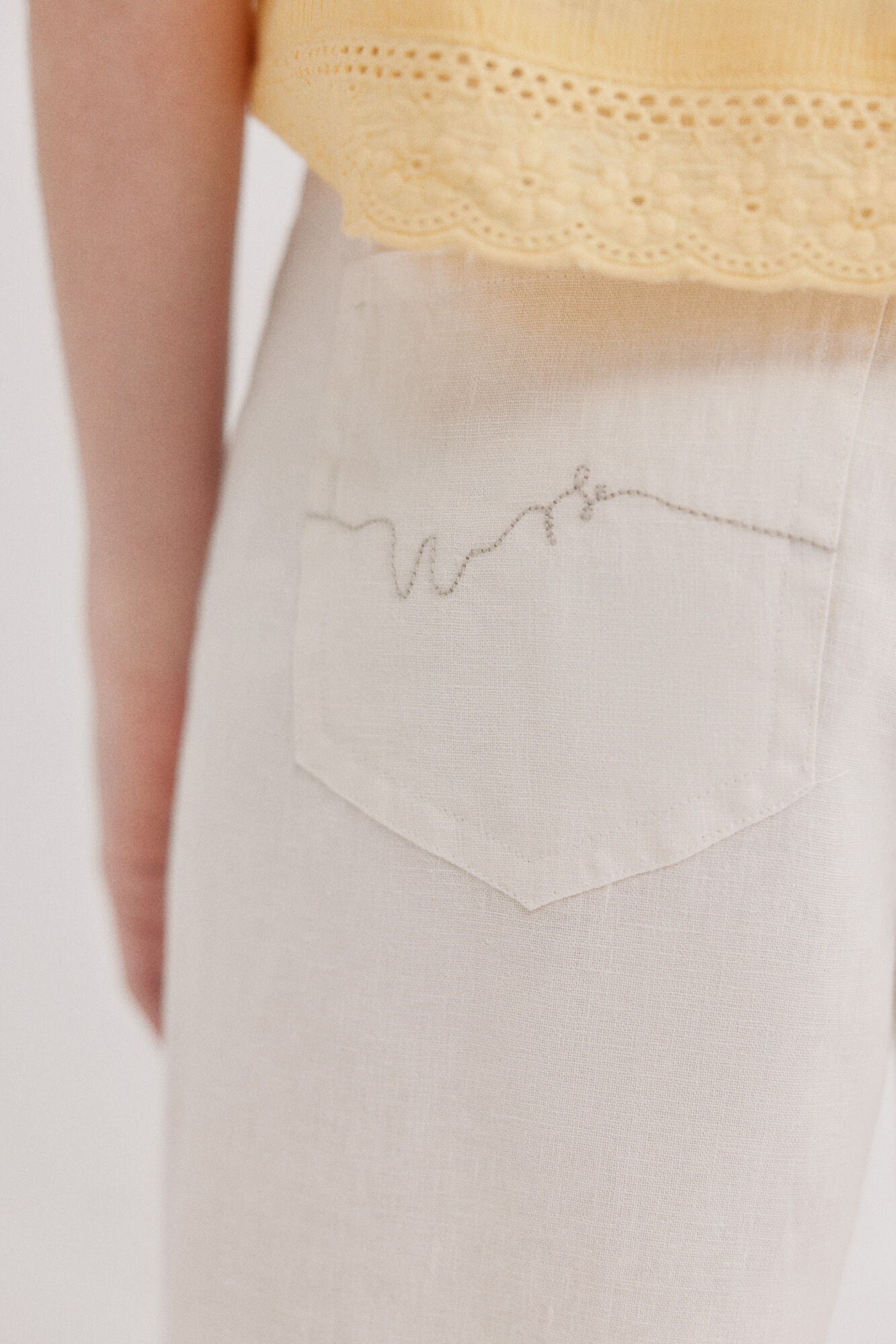 Hoss Intropia Paupa. Pantal&oacute;n de lino Blanco