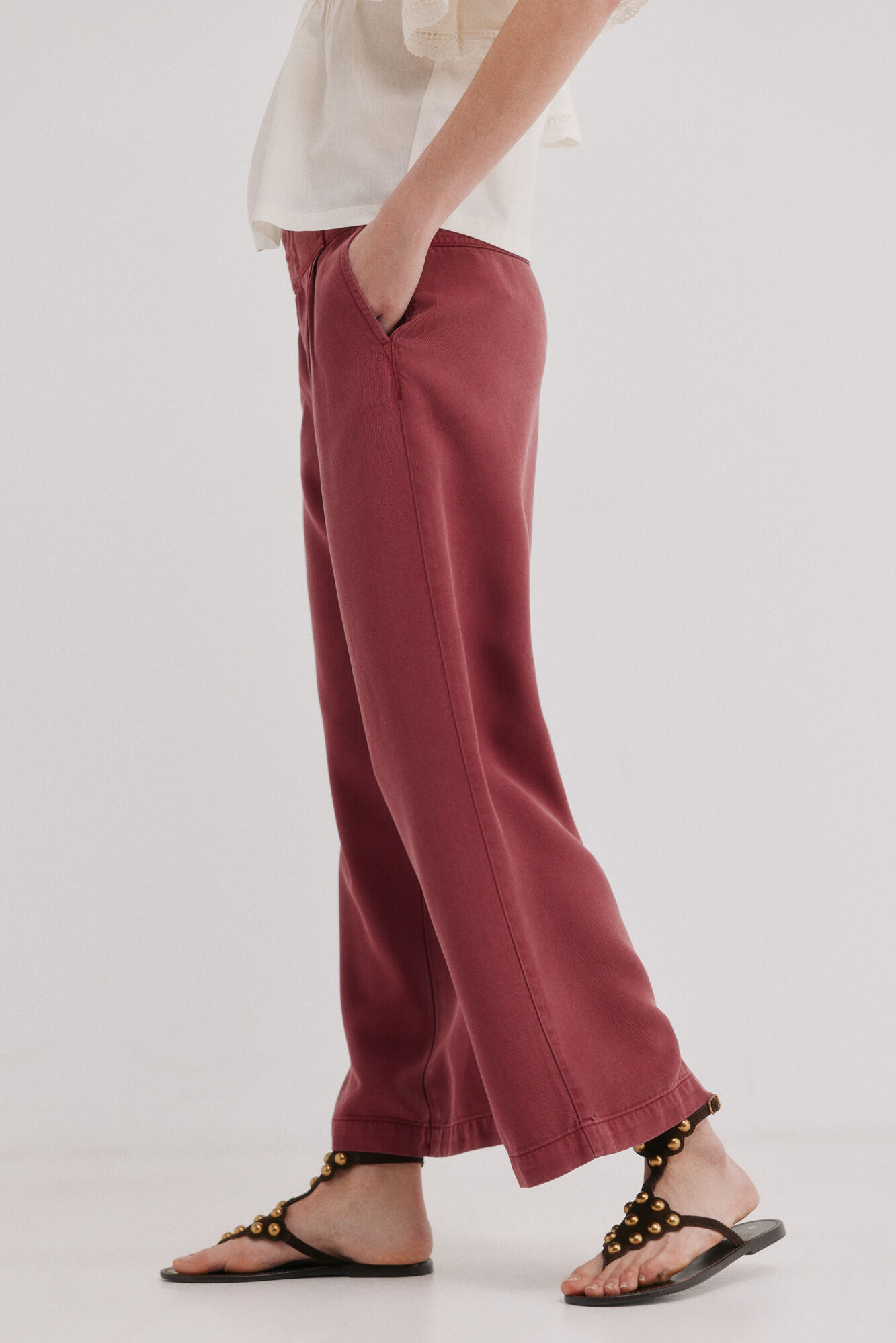 Hoss Intropia Paris. Pantal&oacute;n flu&iacute;do Vino