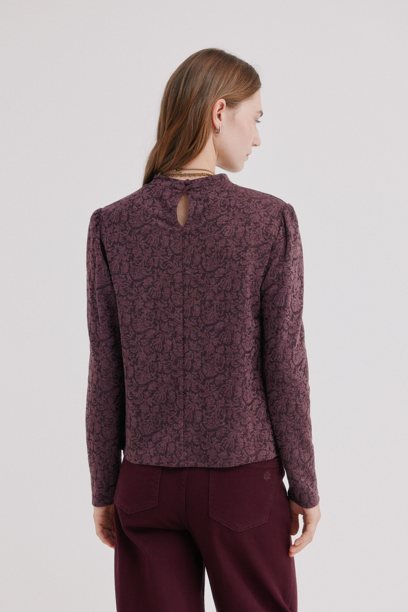 Hoss Intropia Mirel. Playera textura Vino