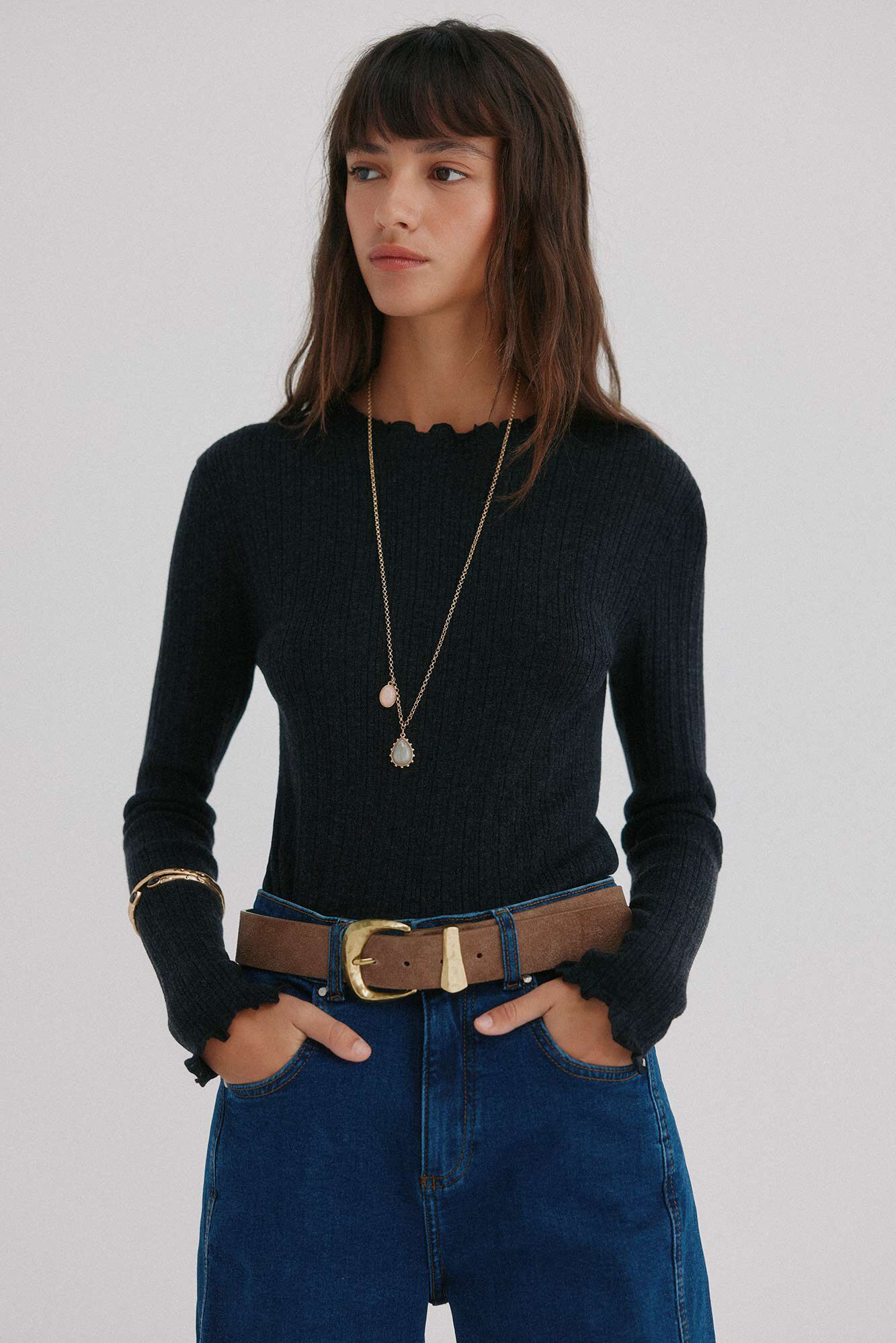 Hoss Intropia Nidia. Top con detalle de ondas