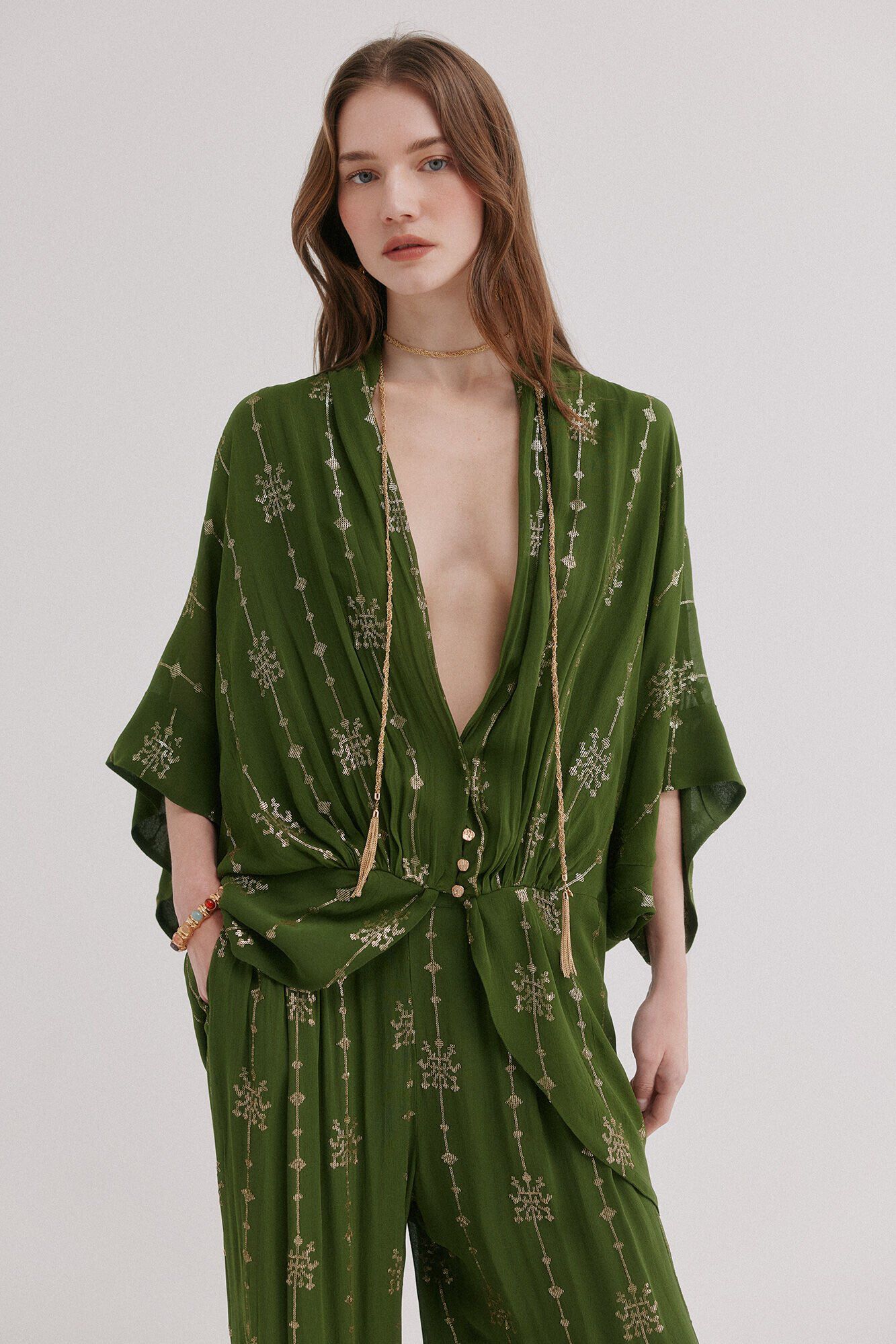 Hoss Intropia Ghana. Blusa bordada Kaki