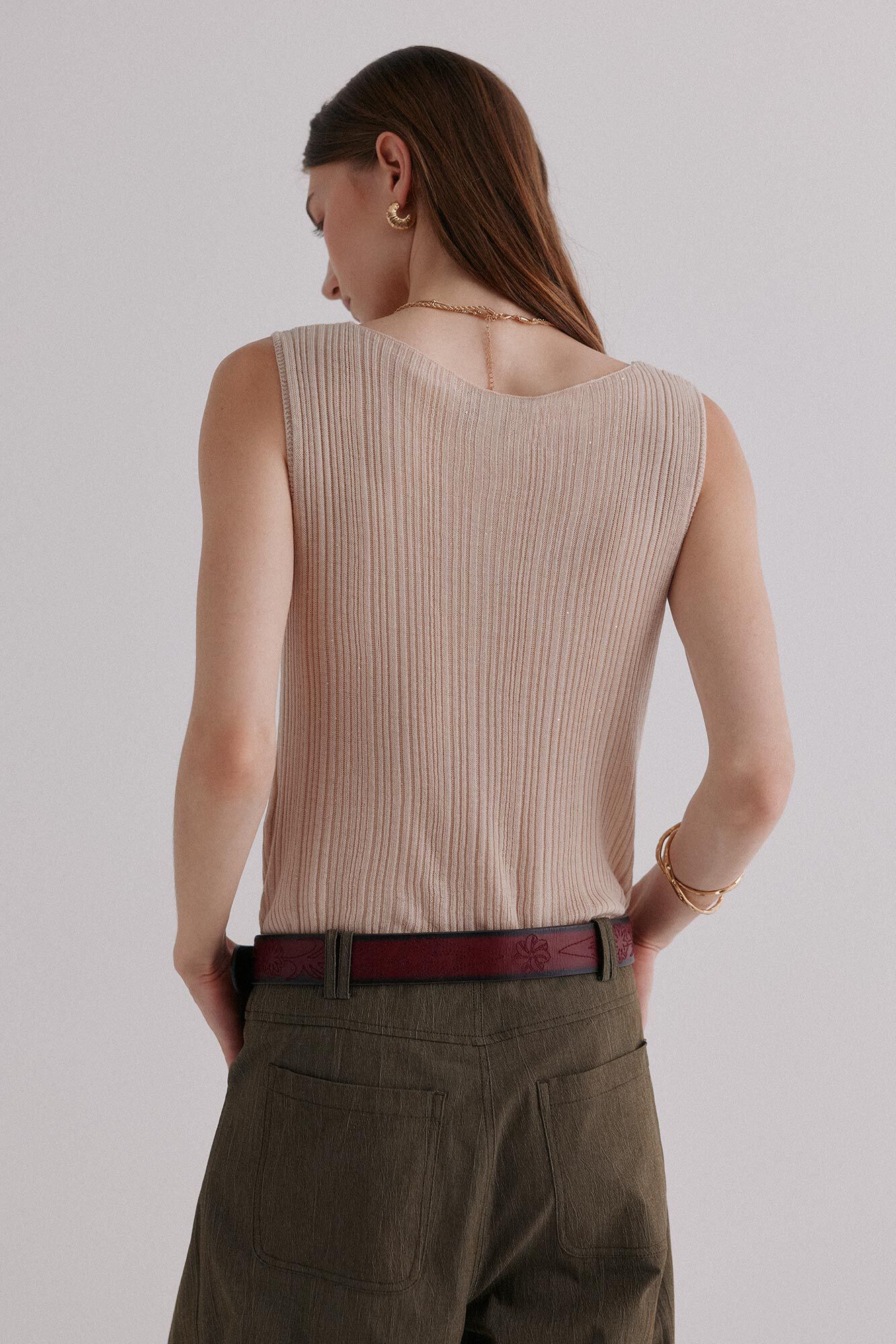 Hoss Intropia Nahia. Top con volante Beige