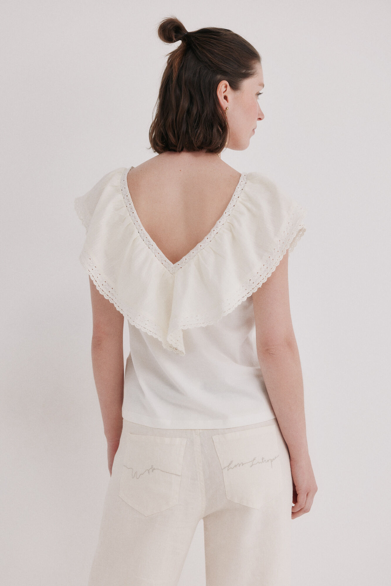 Hoss Intropia Malaika. Camiseta volante Marfil