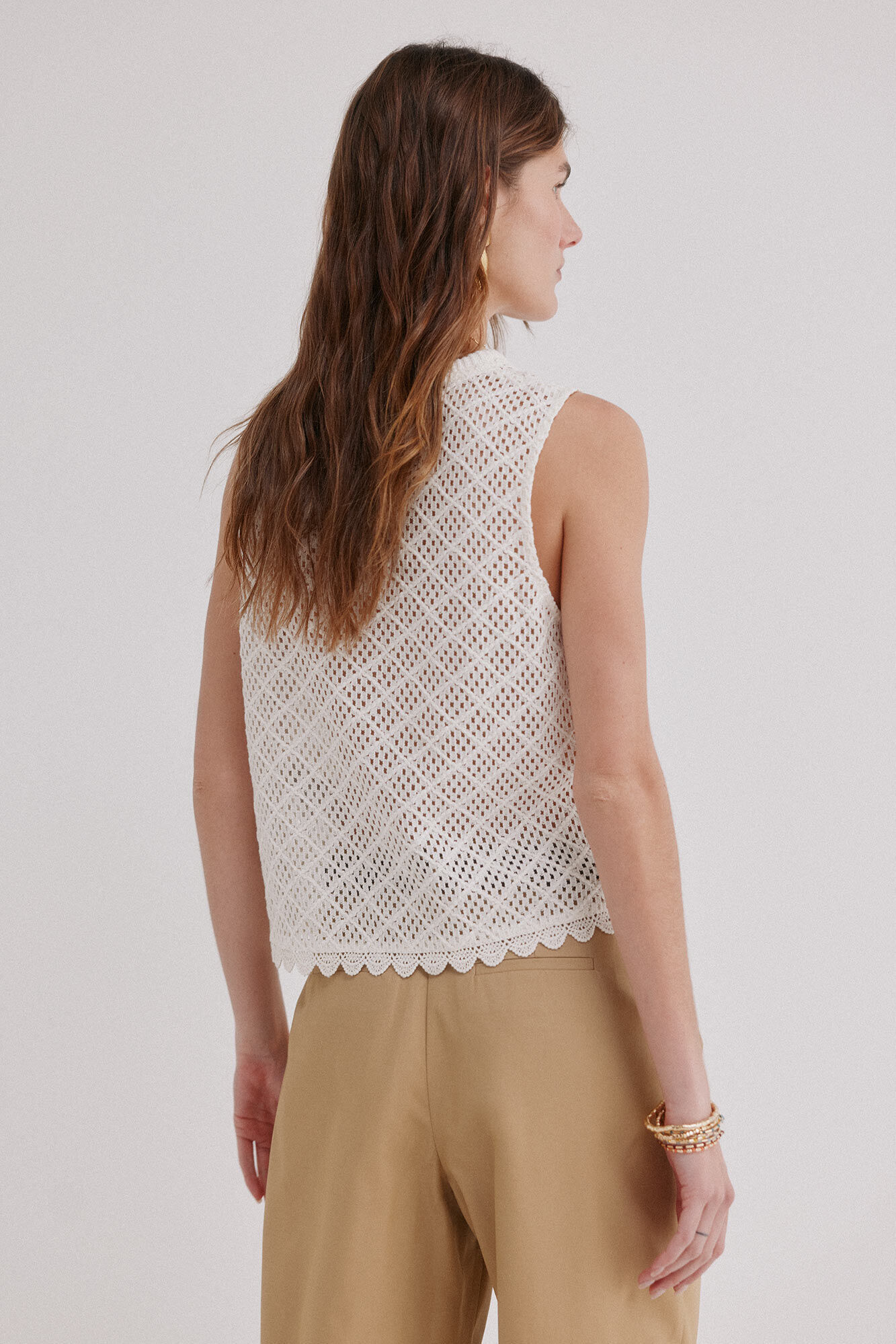 Hoss Intropia Irune. Top calado Marfil