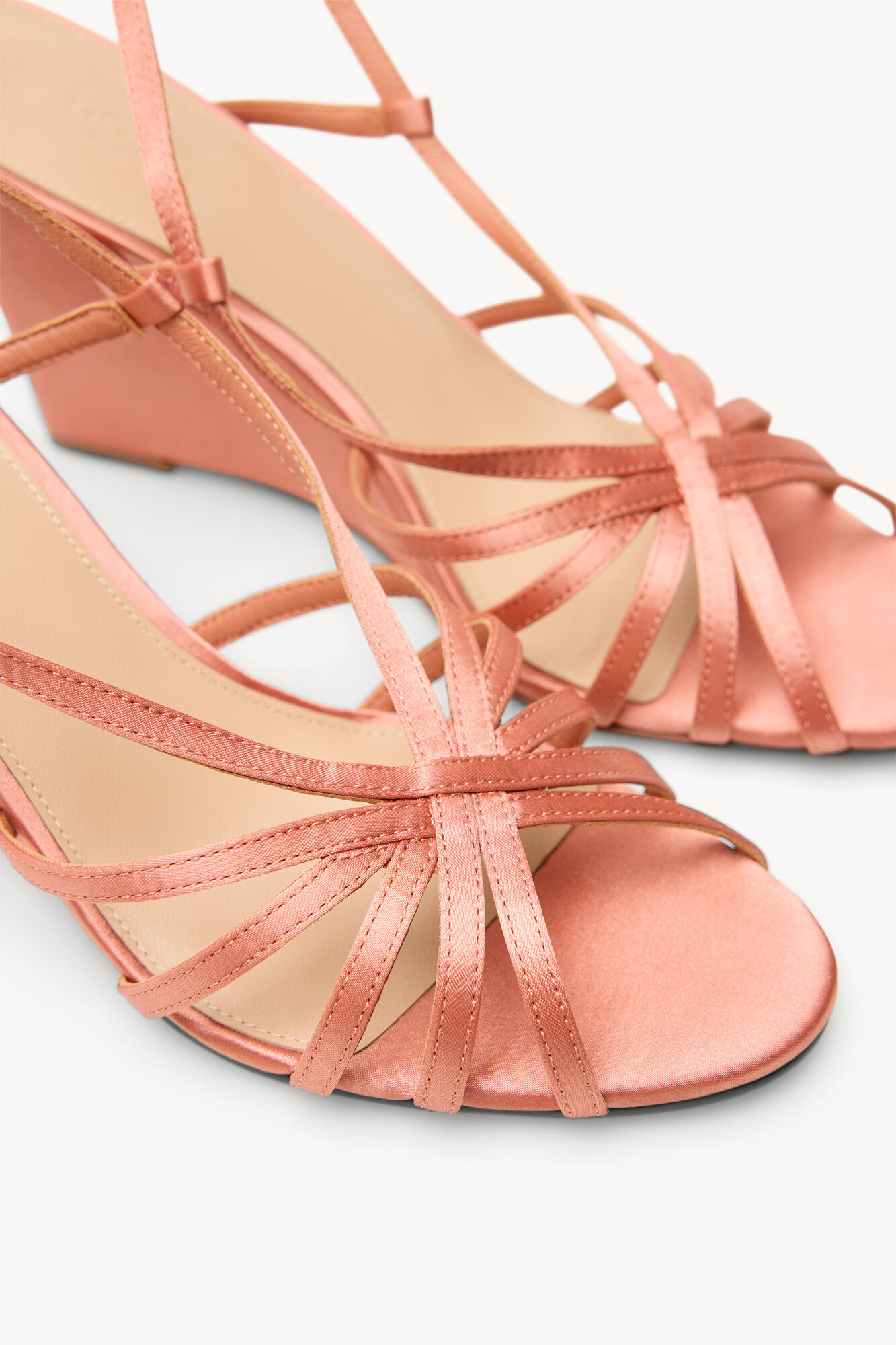 Hoss Intropia Mar&iacute;a. Sandalias de cu&ntilde;a Coral