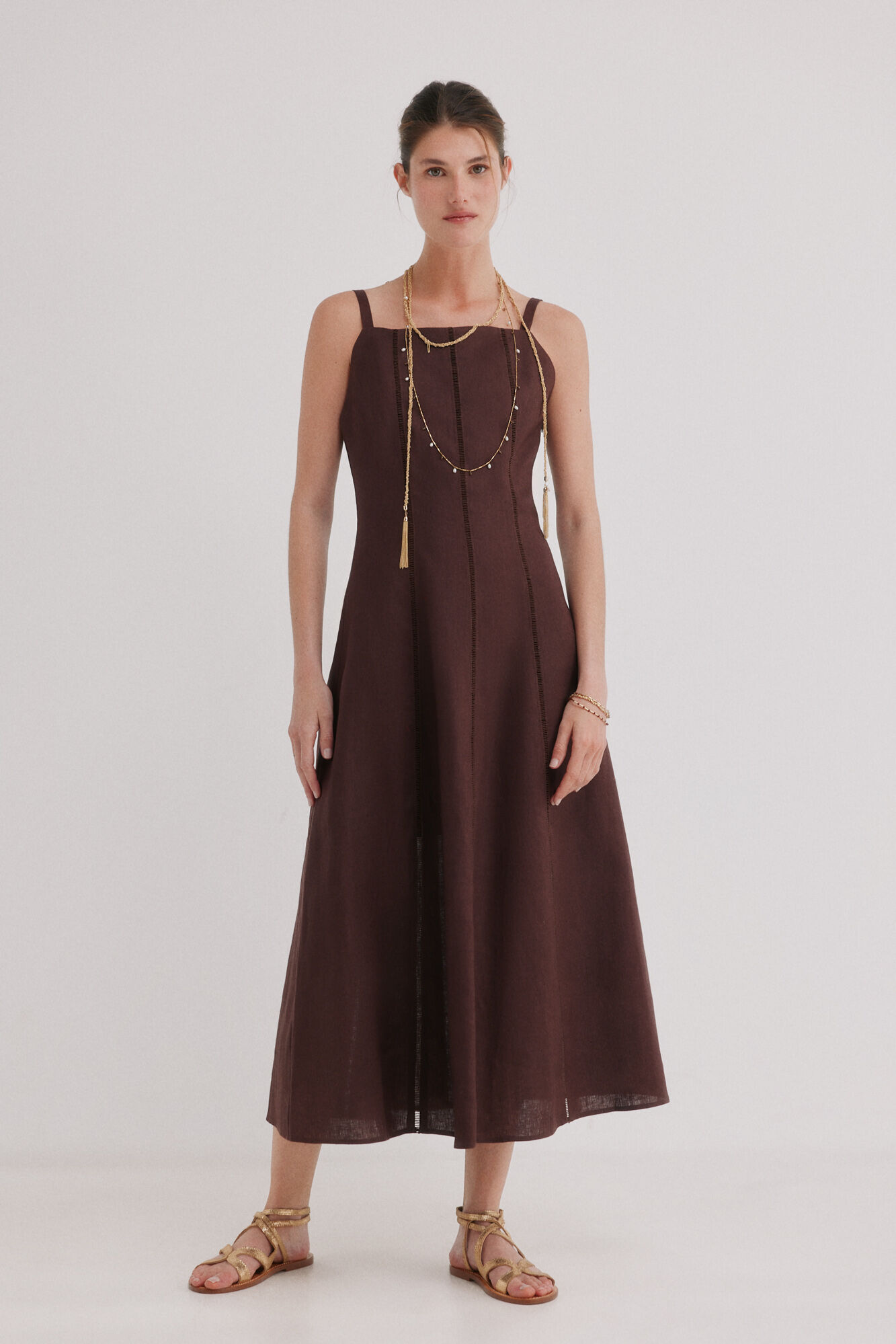 Hoss Intropia Antonela. Vestido midi lino Marron