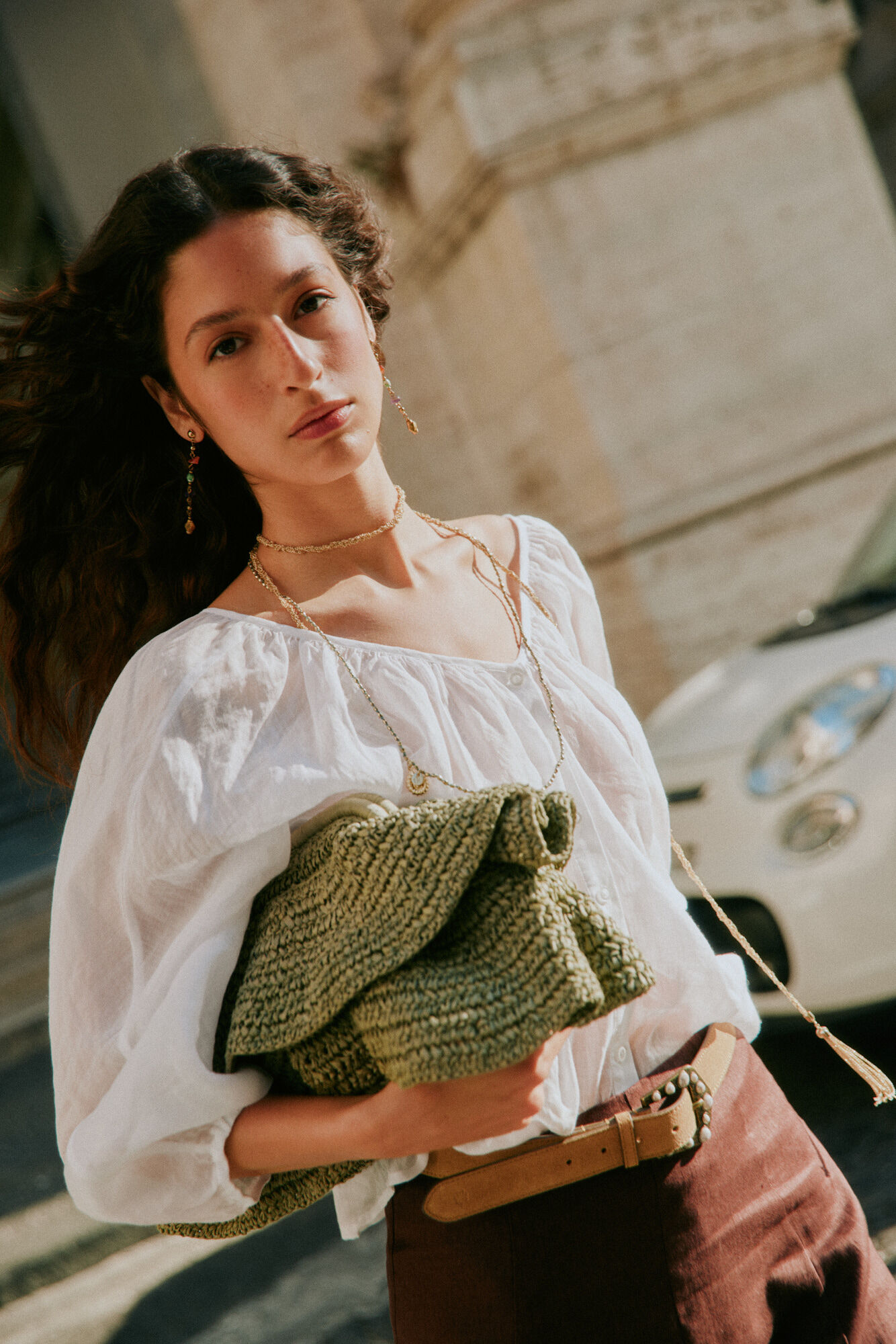 Hoss Intropia Nagore. Bolsa de fibras naturales con volantes
