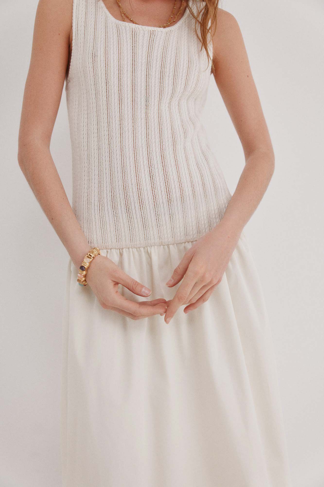 Hoss Intropia Alba. Vestido de punto combinado Beige