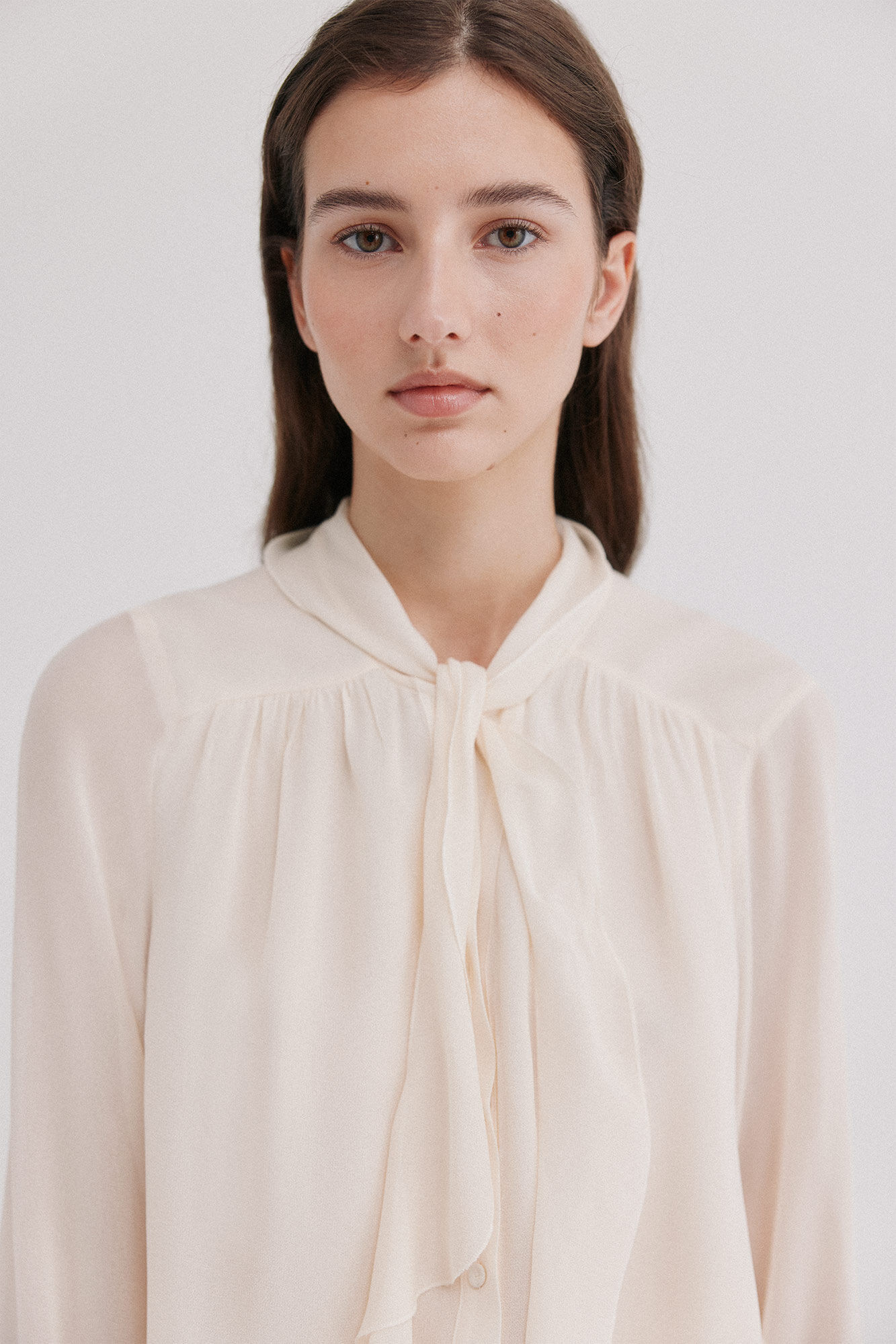 Hoss Intropia Casie. Blusa fluida Marfil