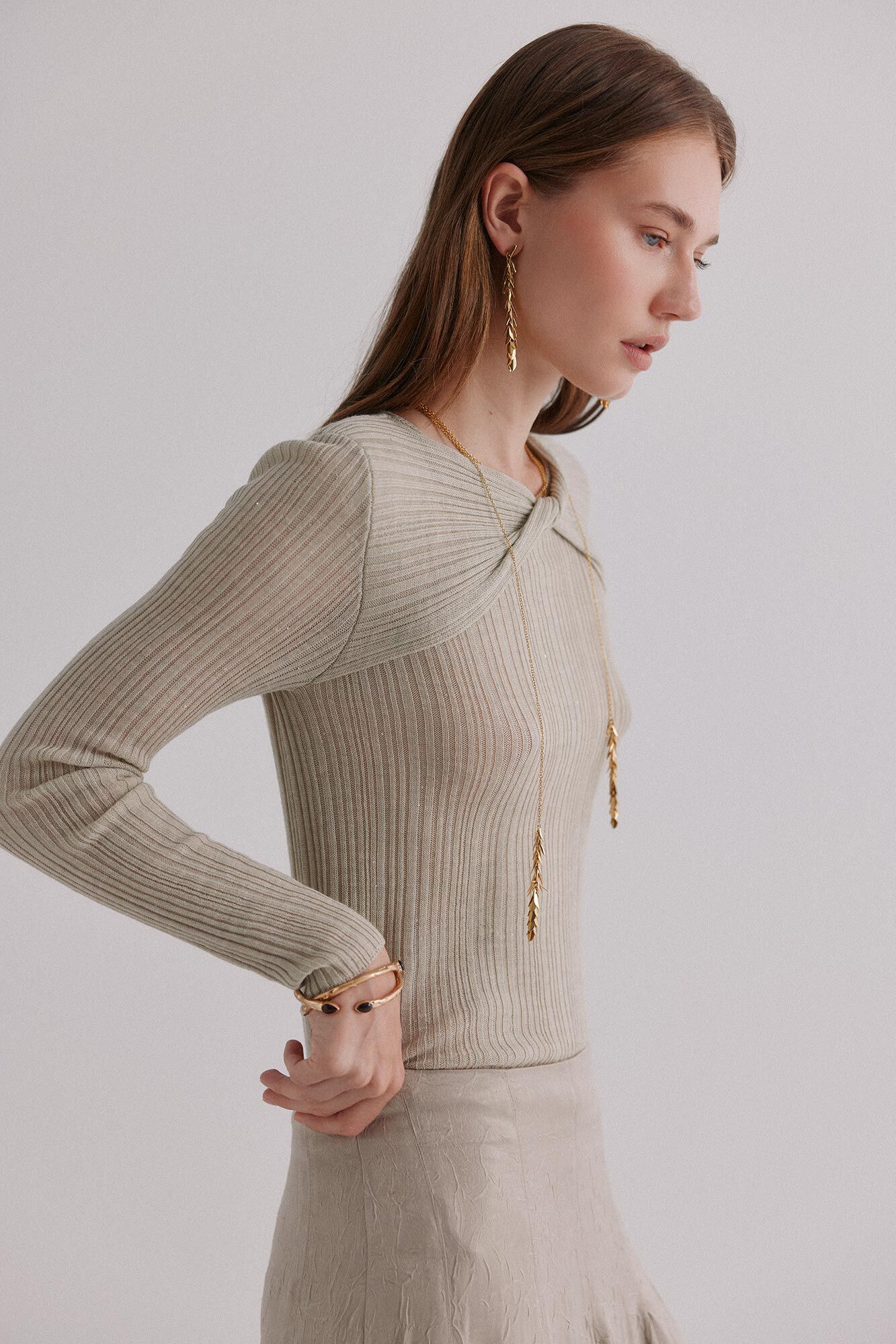 Hoss Intropia Nabila. Top con detalle de nudo Verde