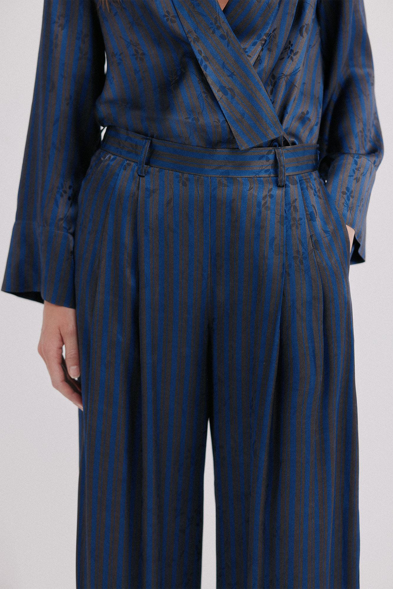 Hoss Intropia Payton. Pantal&oacute;n fluido Azul marino