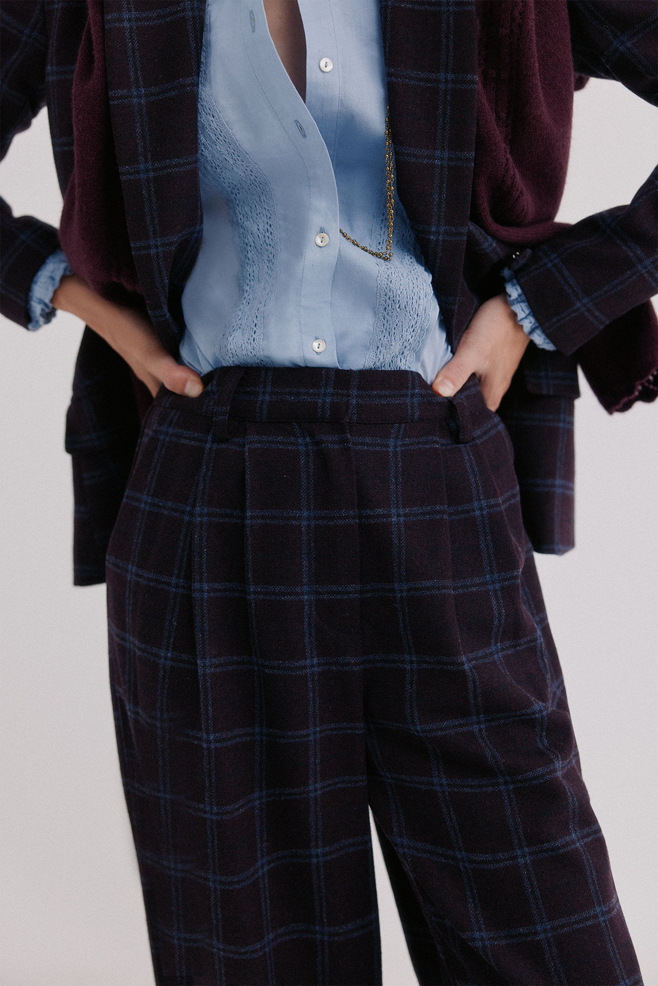 Hoss Intropia Peony. Pantal&oacute;n a cuadros Azul marino