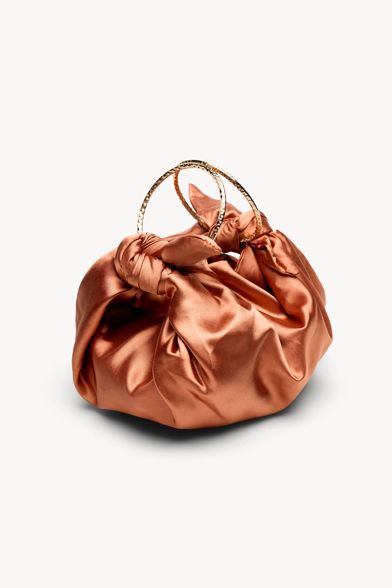 Hoss Intropia Nora. Bolsa de sat&eacute;n Coral