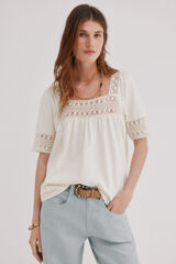 Hoss Intropia Miranda. Playera rom&aacute;ntica Beige