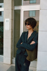 Hoss Intropia Edda. Blazer cropped Azul marino