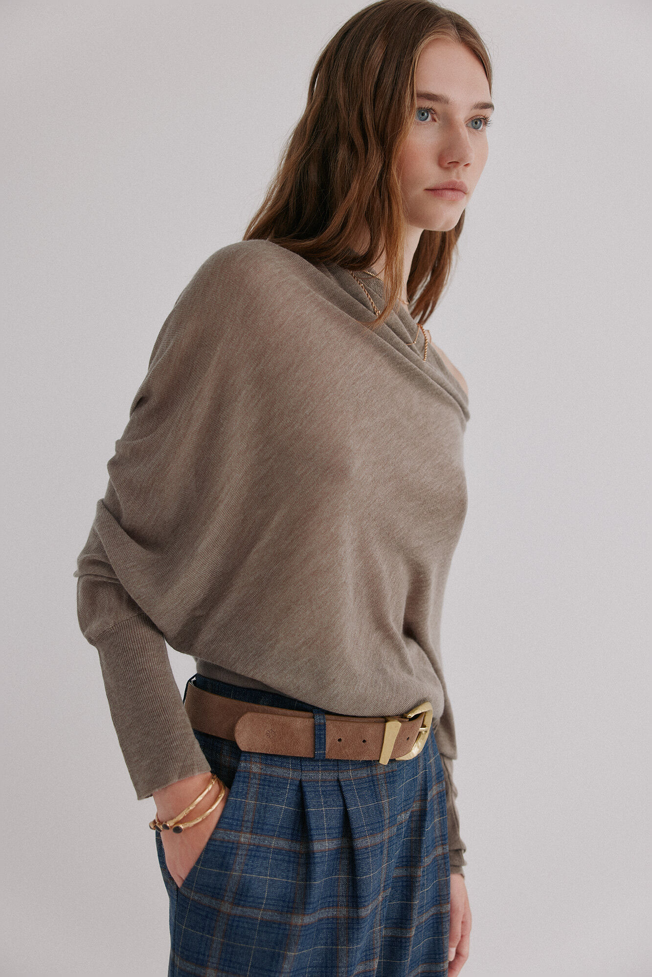 Hoss Intropia Nica. Jersey escote asim&eacute;trico