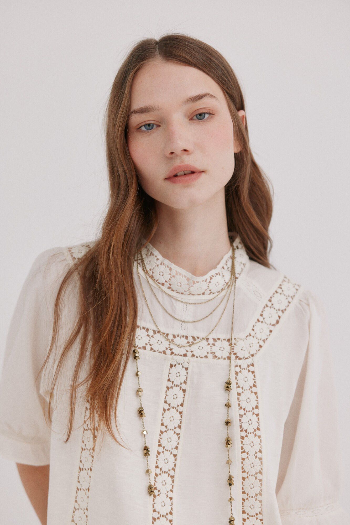 Hoss Intropia Martina. Playera rom&aacute;ntica Blanco