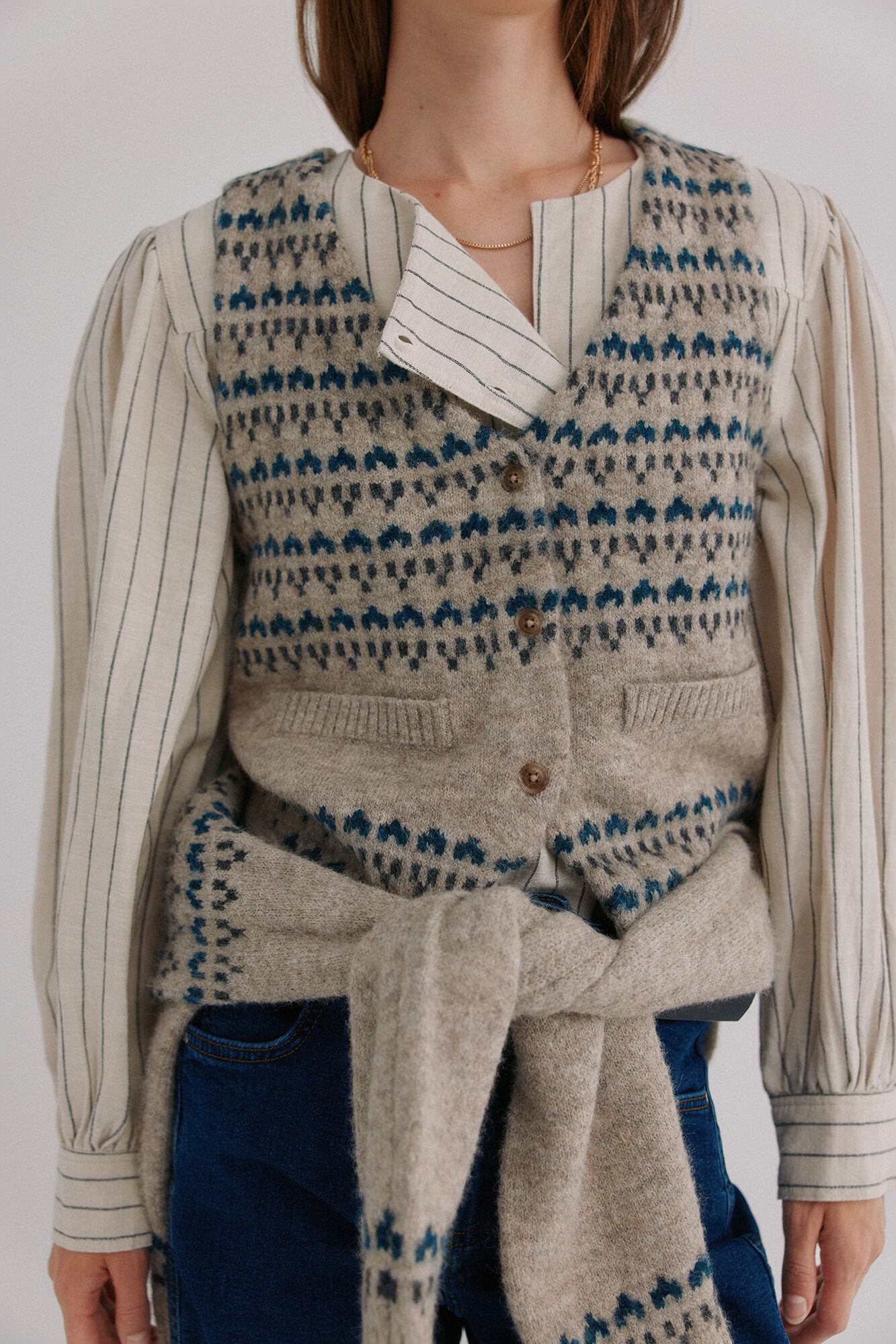 Hoss Intropia Nela. Chaleco de punto Estampado granate