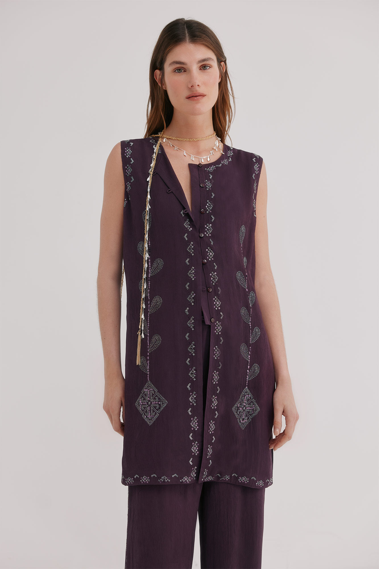 Hoss Intropia Cira. Blusa bordada  Morado