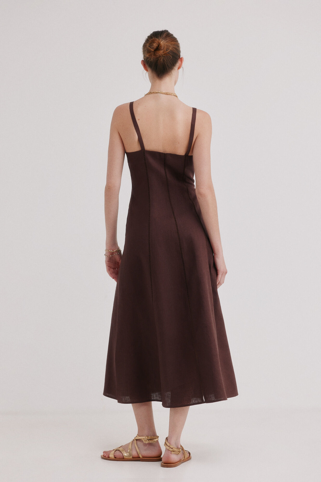 Hoss Intropia Antonela. Vestido midi lino Marron